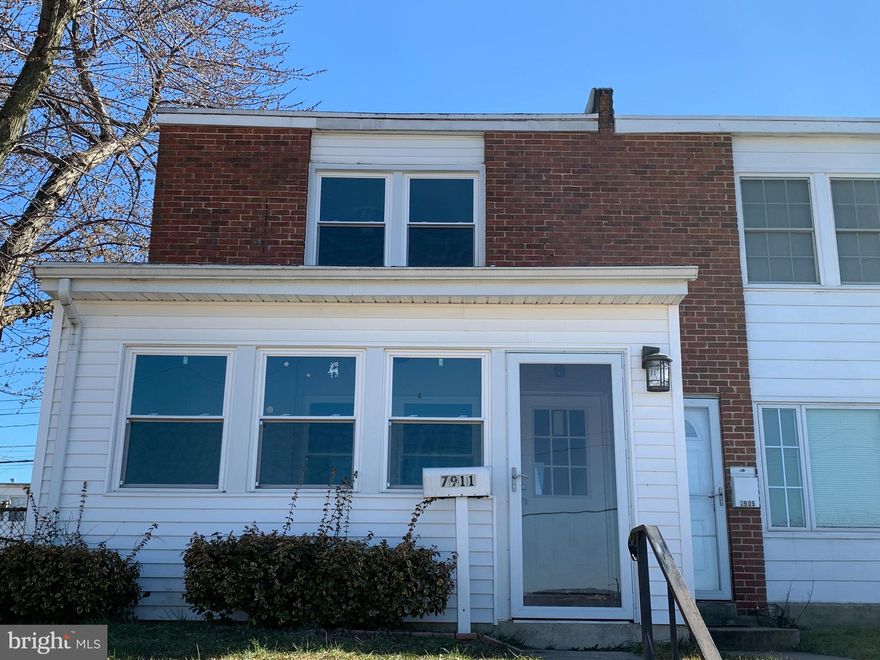 Beautiful home located in the community of Colgate. Cozy 2 bedroom 1 bath ready for immediate occupancy. Close to schools, shopping and transportation.