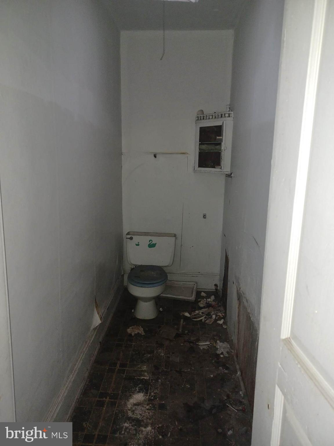 BROADWAY EAST - Residential