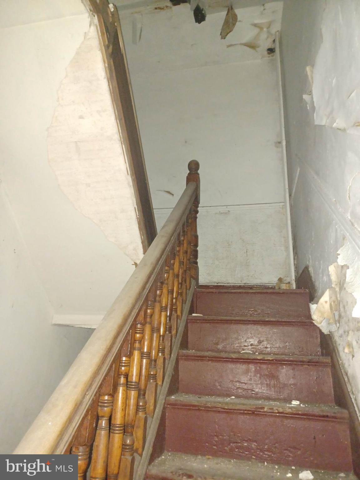 BROADWAY EAST - Residential