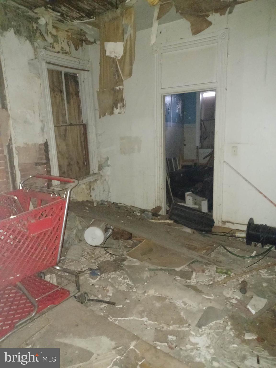 BROADWAY EAST - Residential