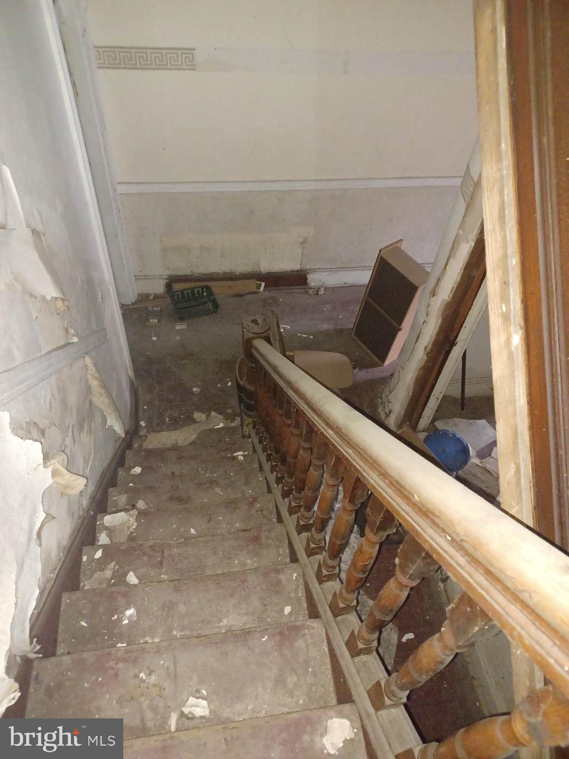 BROADWAY EAST - Residential