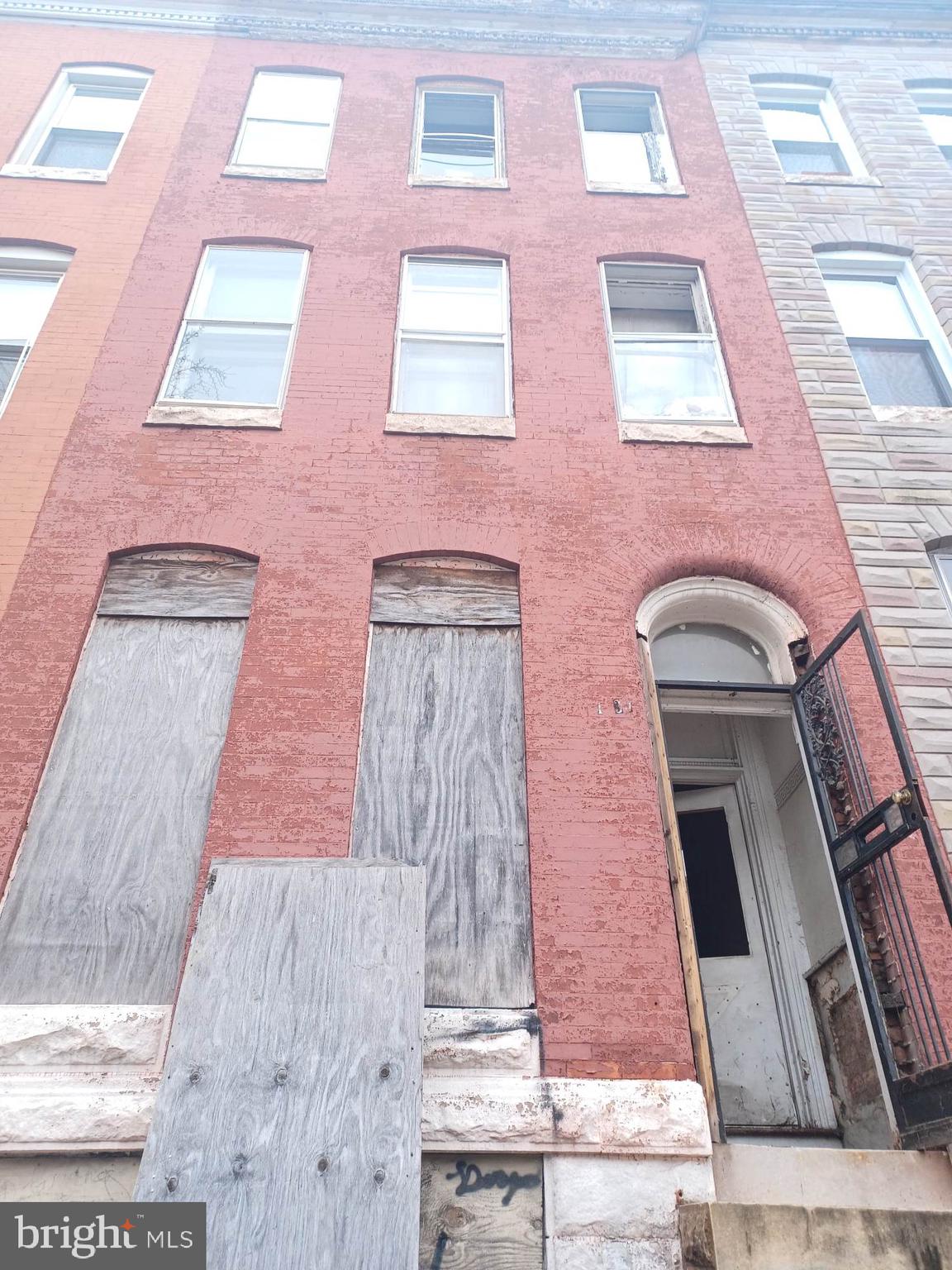 BROADWAY EAST - Residential