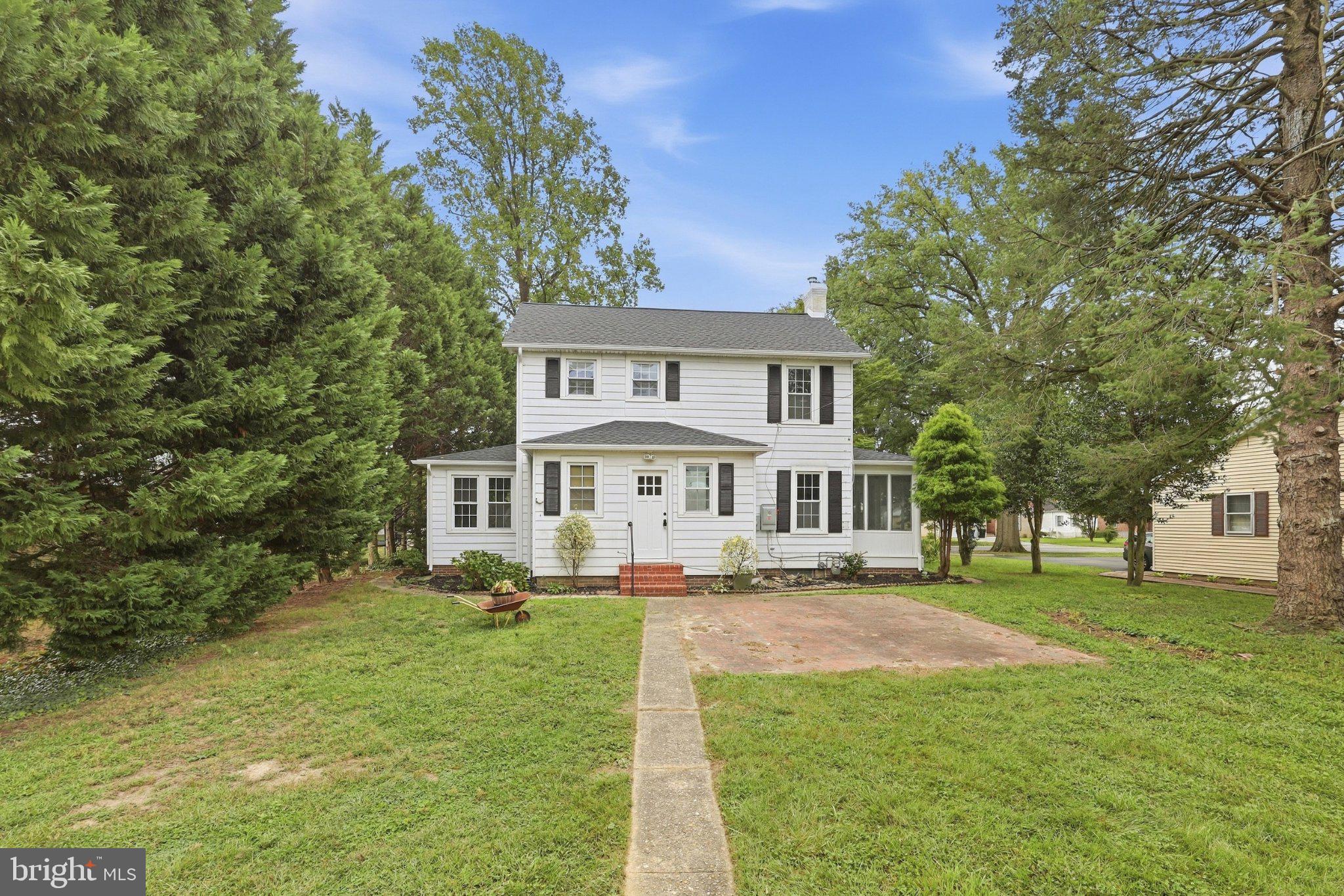 529 E LOOCKERMAN STREET