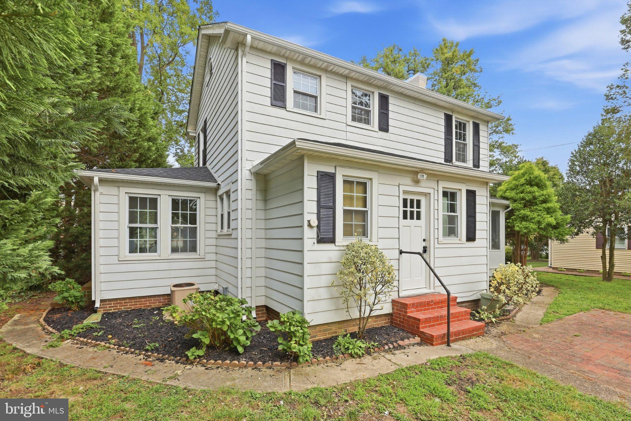 529 E LOOCKERMAN STREET
