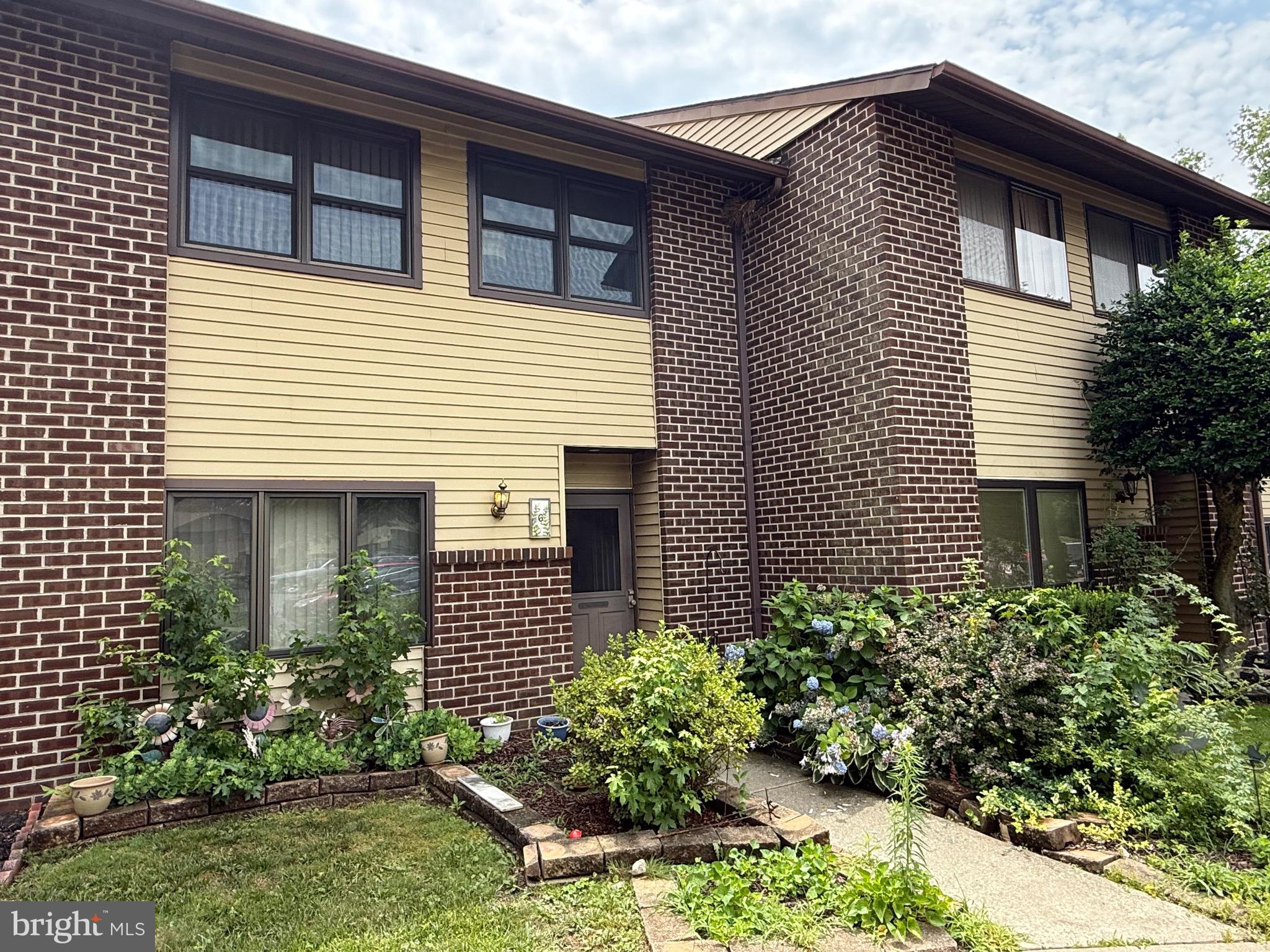 Photo 1 of 18 — 6 BUCKTHORN COURT, WOODBURY, NJ 08096