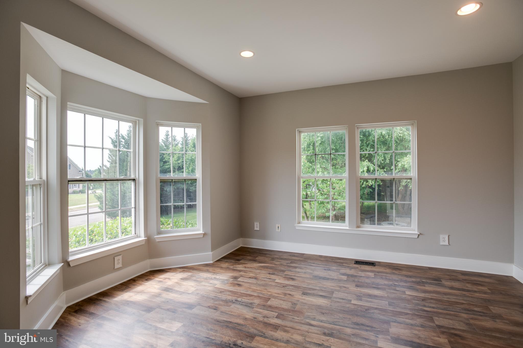 BROOKSIDE - Residential