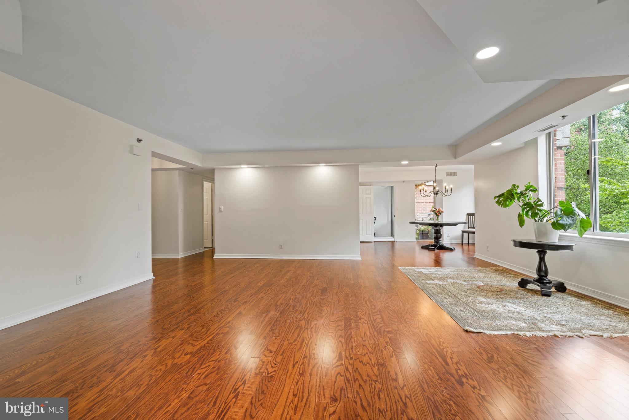5809 NICHOLSON LANE 103