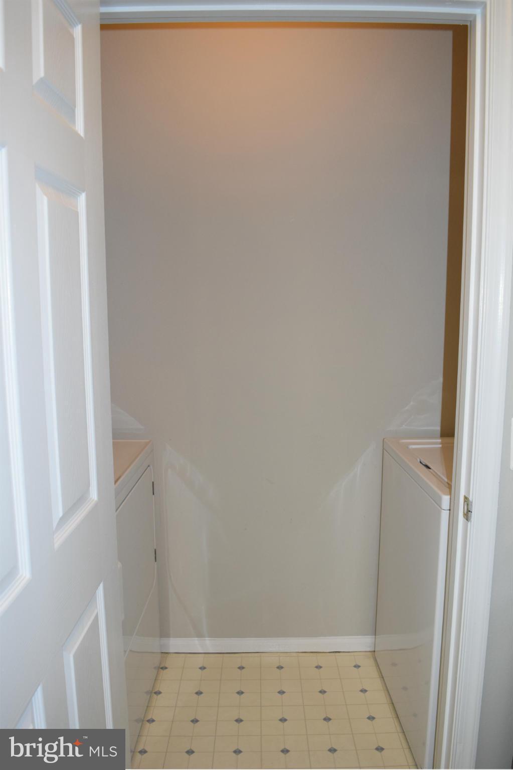 GATES OF MCLEAN - Residential