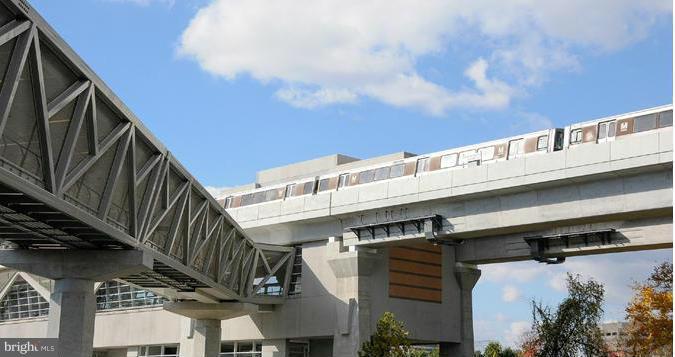 GATES OF MCLEAN - Residential