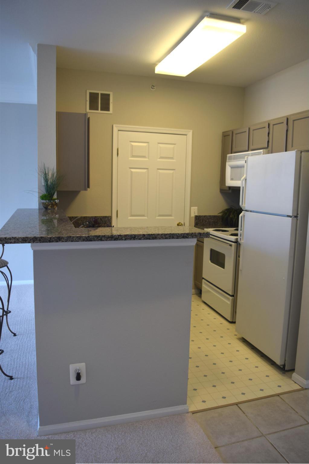 GATES OF MCLEAN - Residential