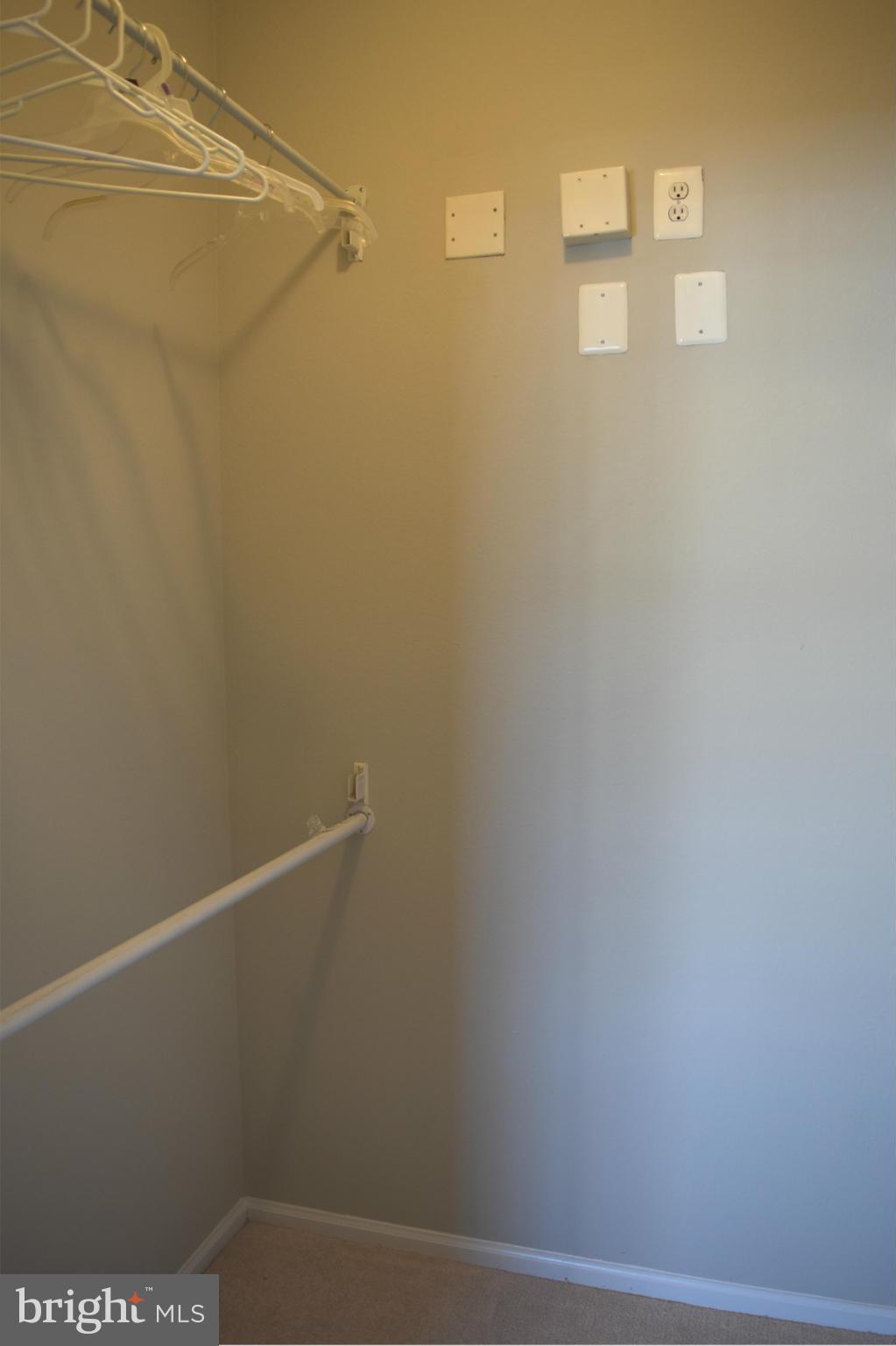 GATES OF MCLEAN - Residential