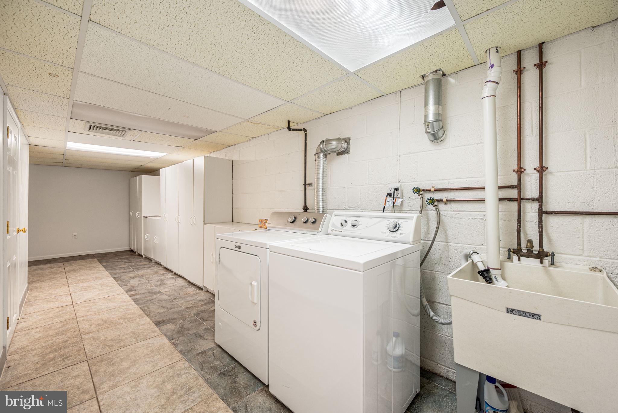 HOLLAND FARMS - Residential