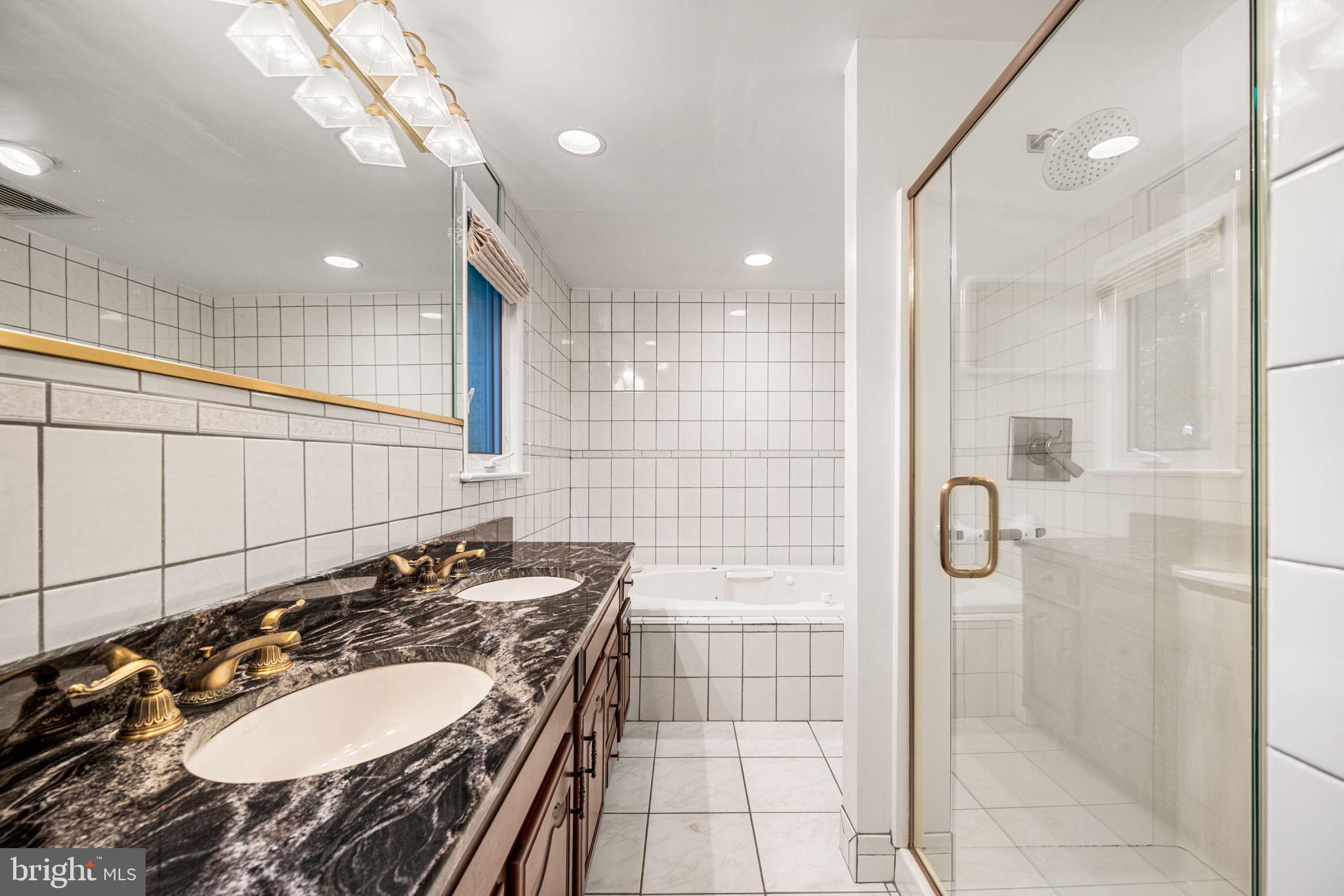 HOLLAND FARMS - Residential