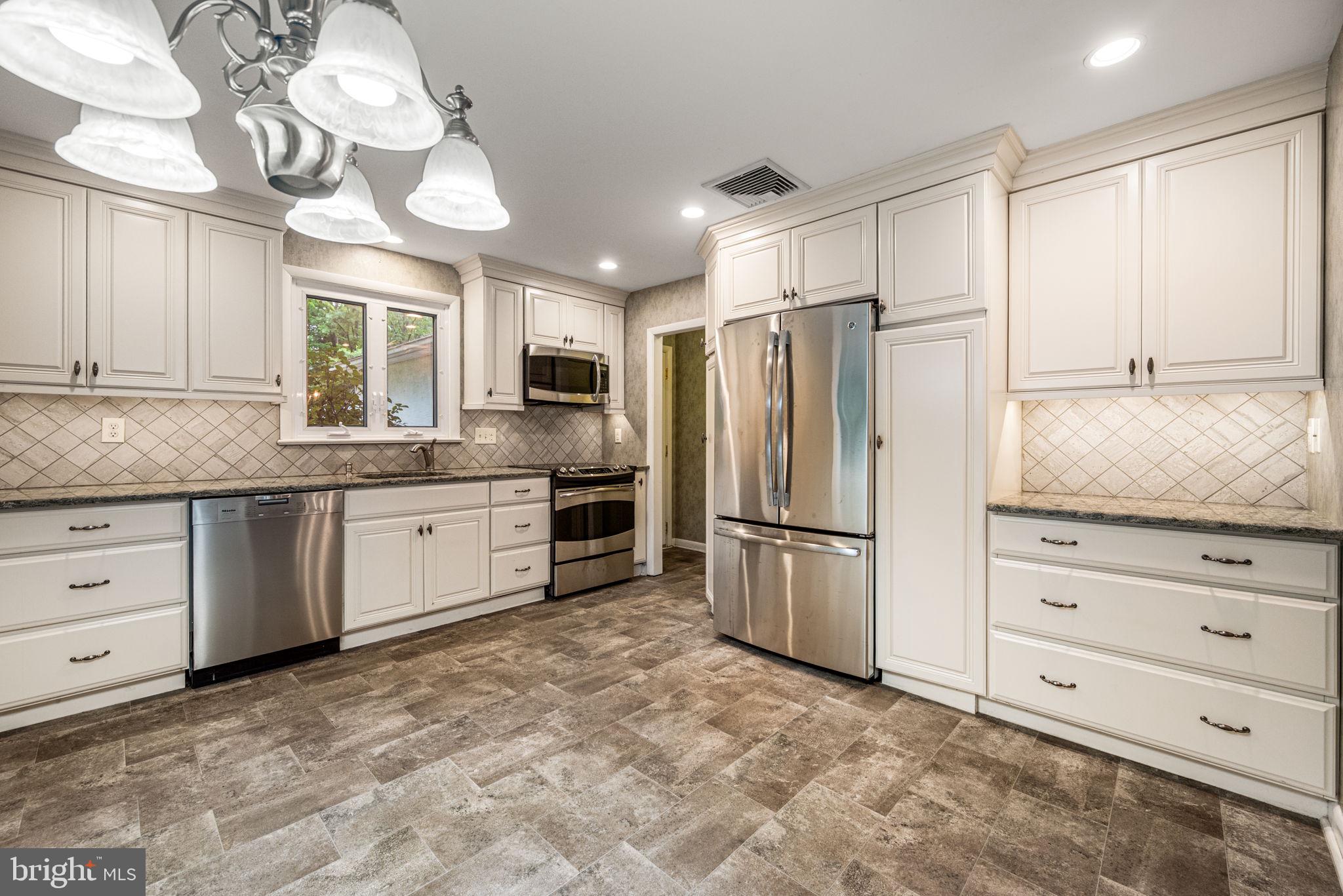 HOLLAND FARMS - Residential