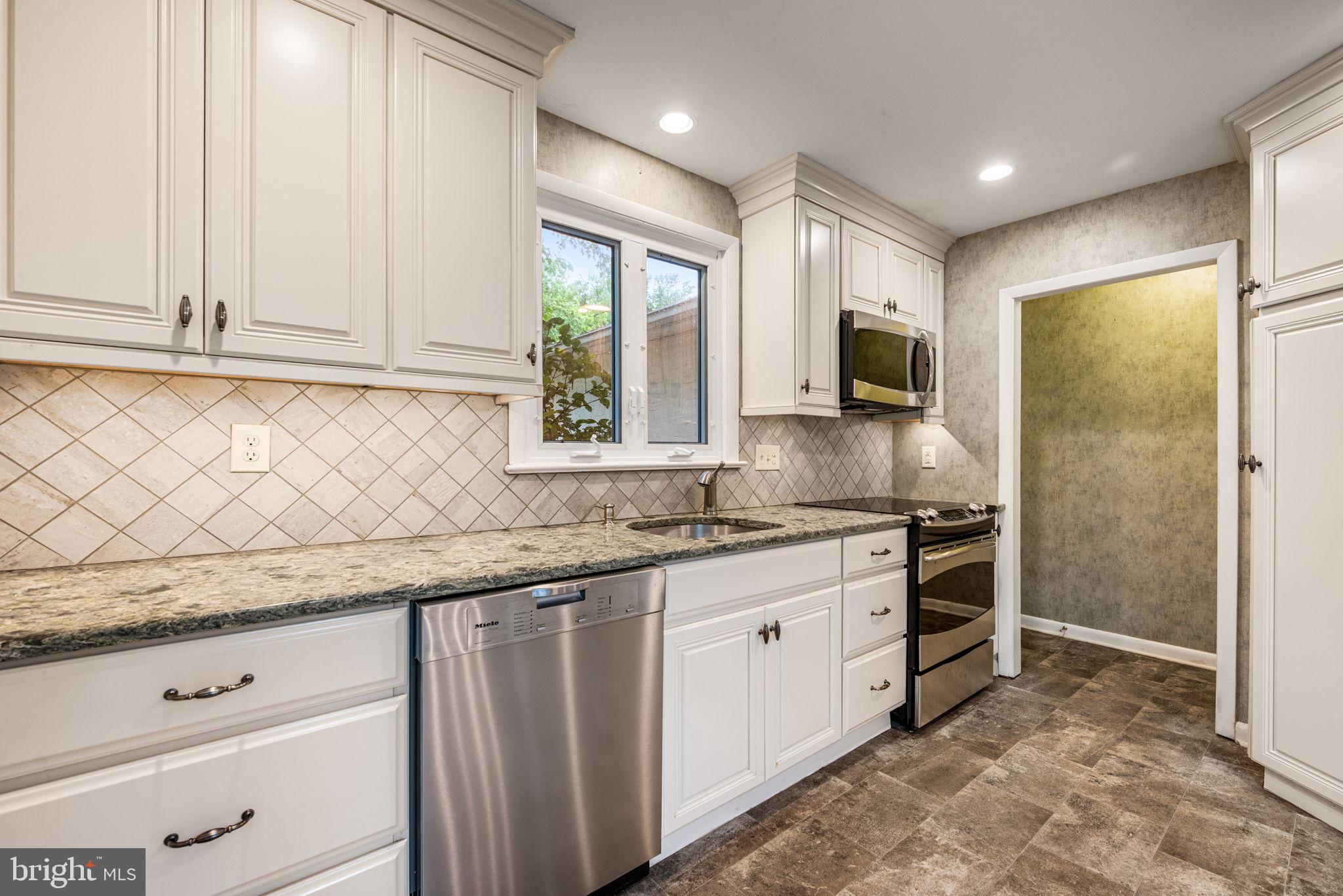 HOLLAND FARMS - Residential