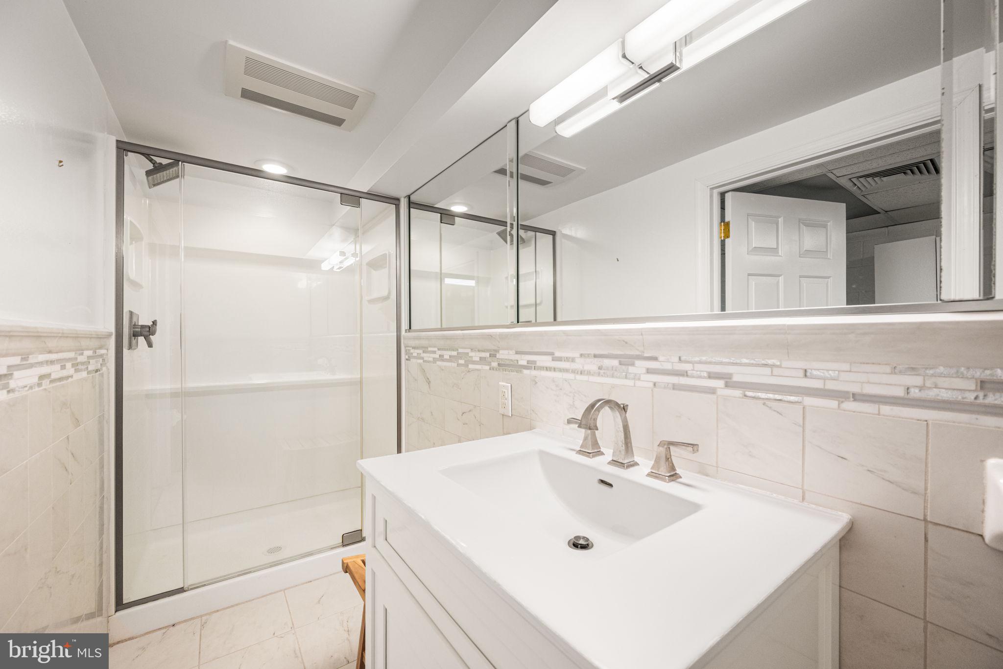 HOLLAND FARMS - Residential