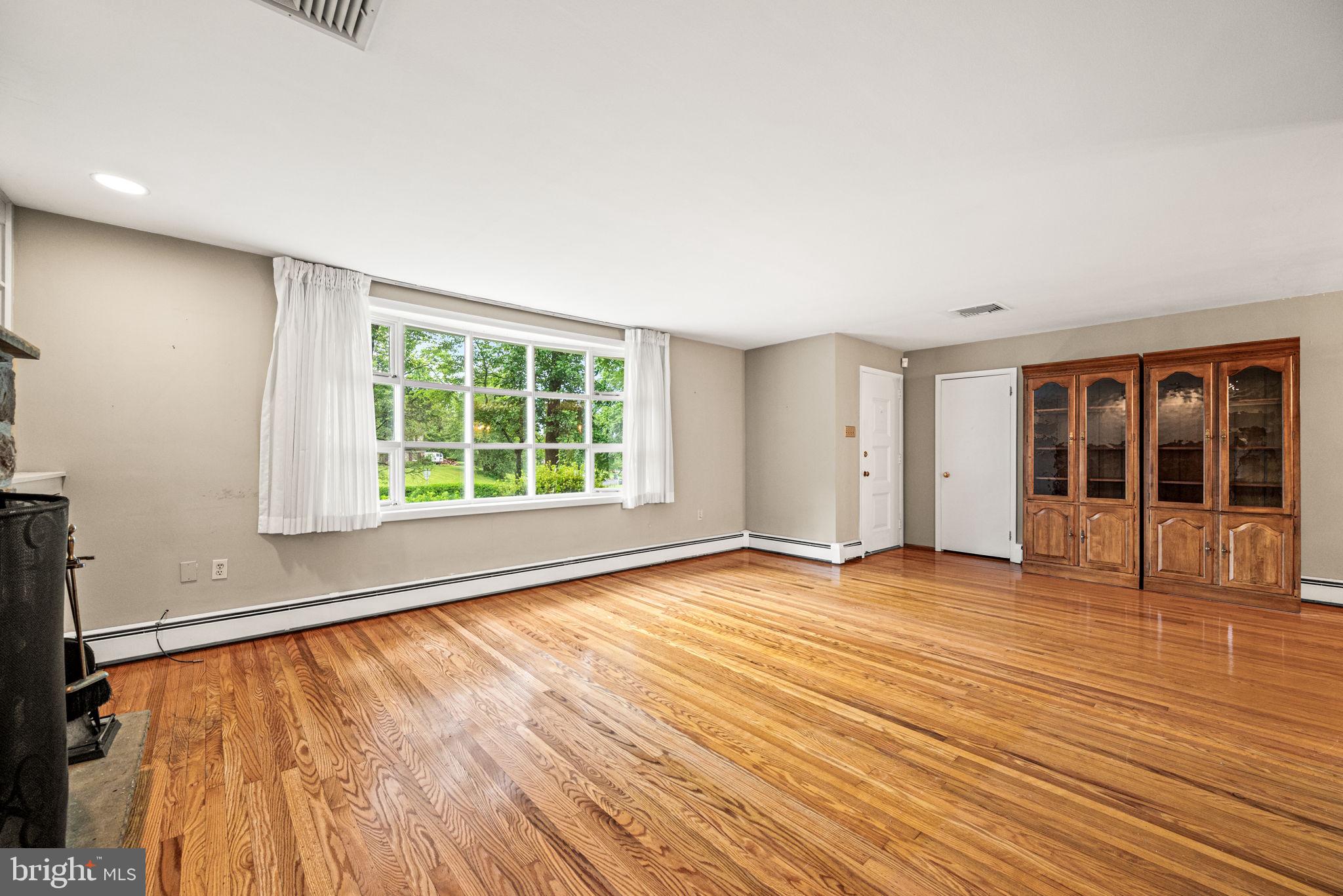 HOLLAND FARMS - Residential