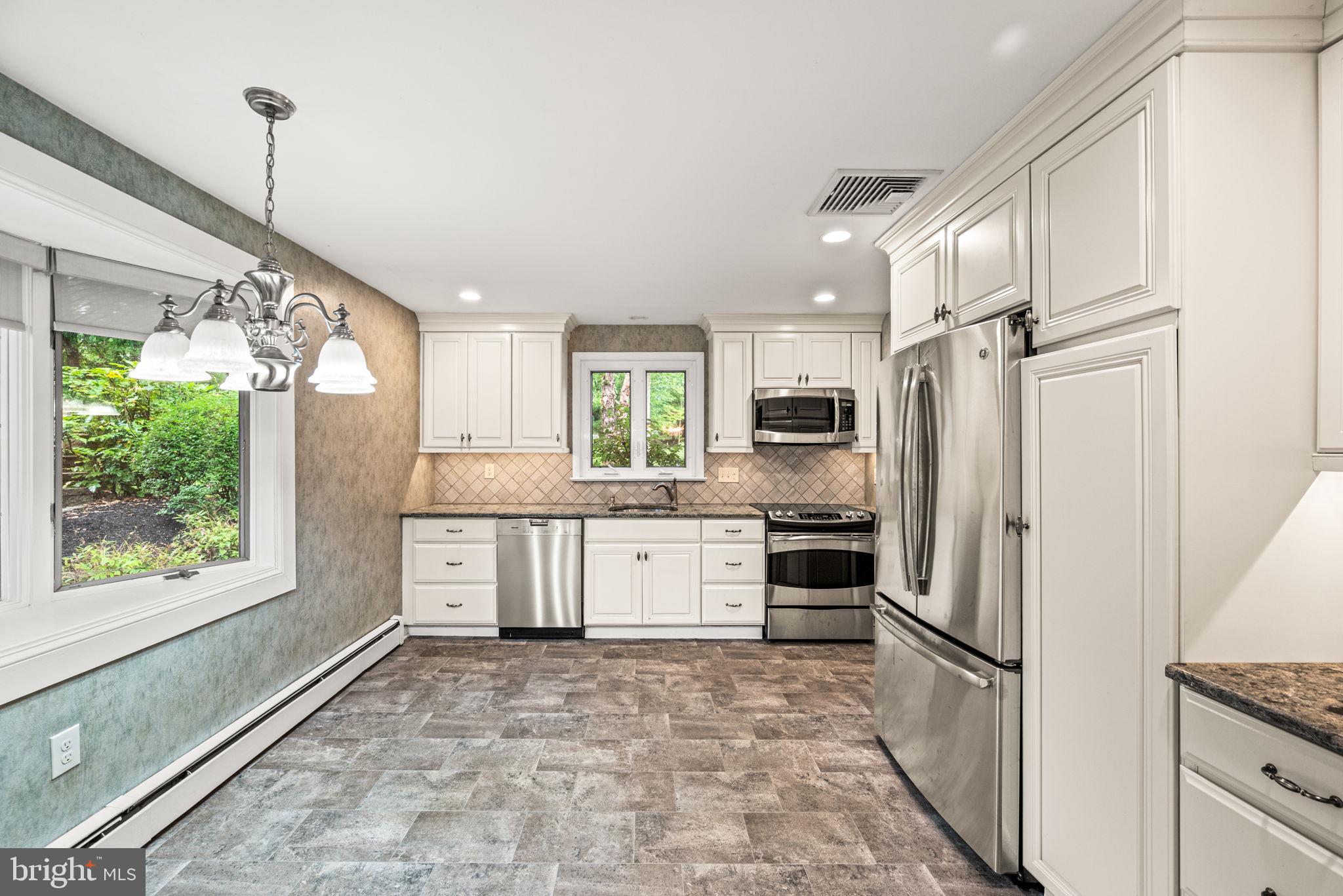 HOLLAND FARMS - Residential