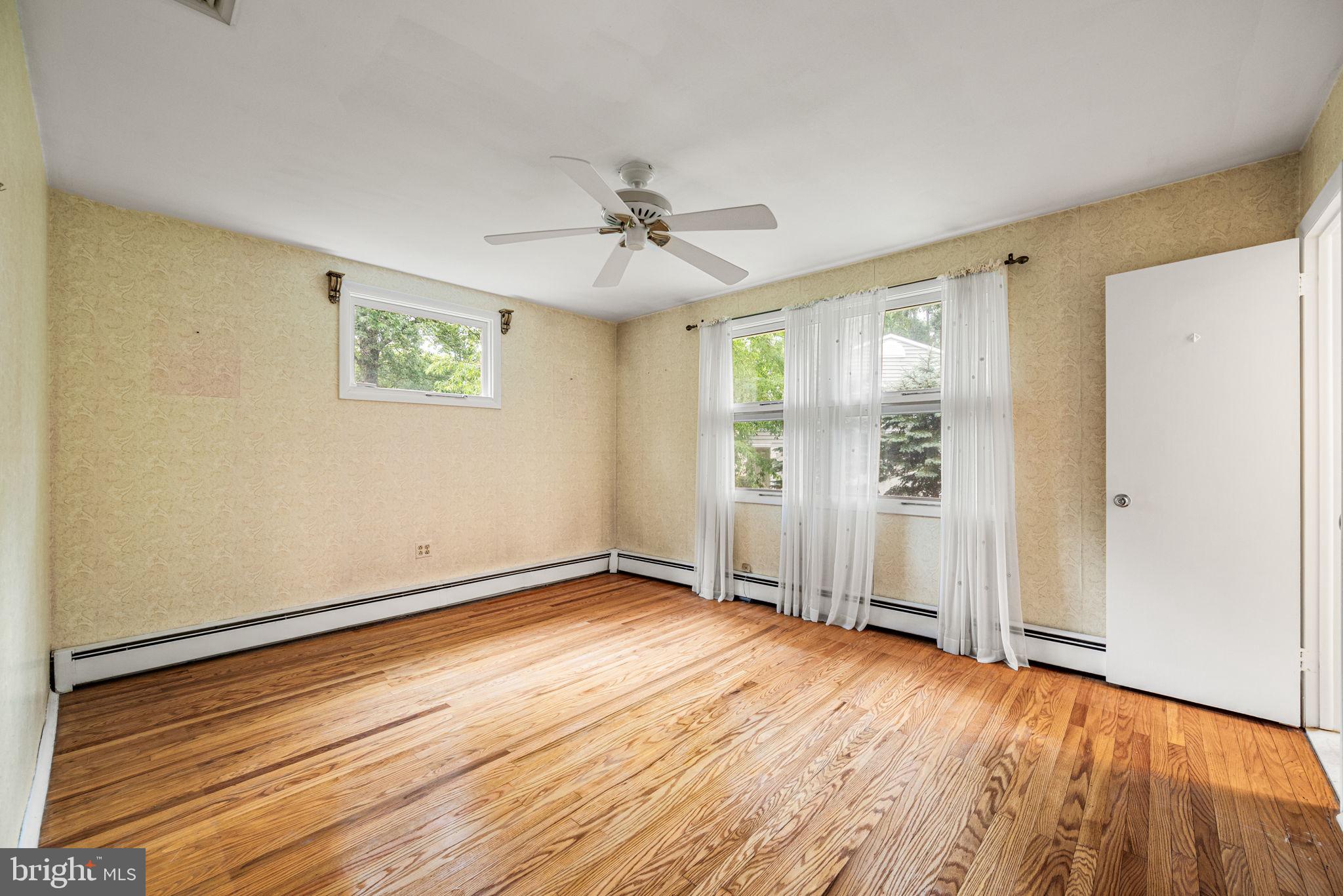 HOLLAND FARMS - Residential