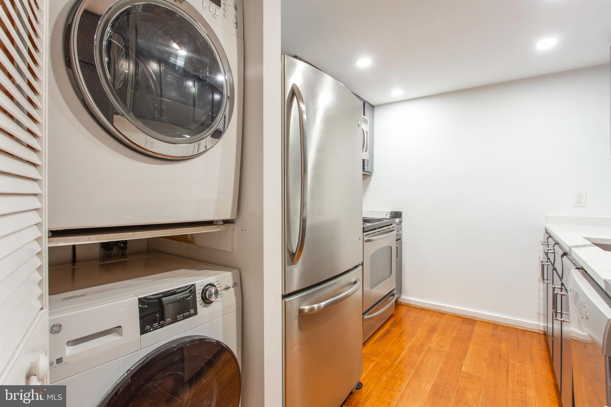 WASHINGTON SQ WEST - Residential