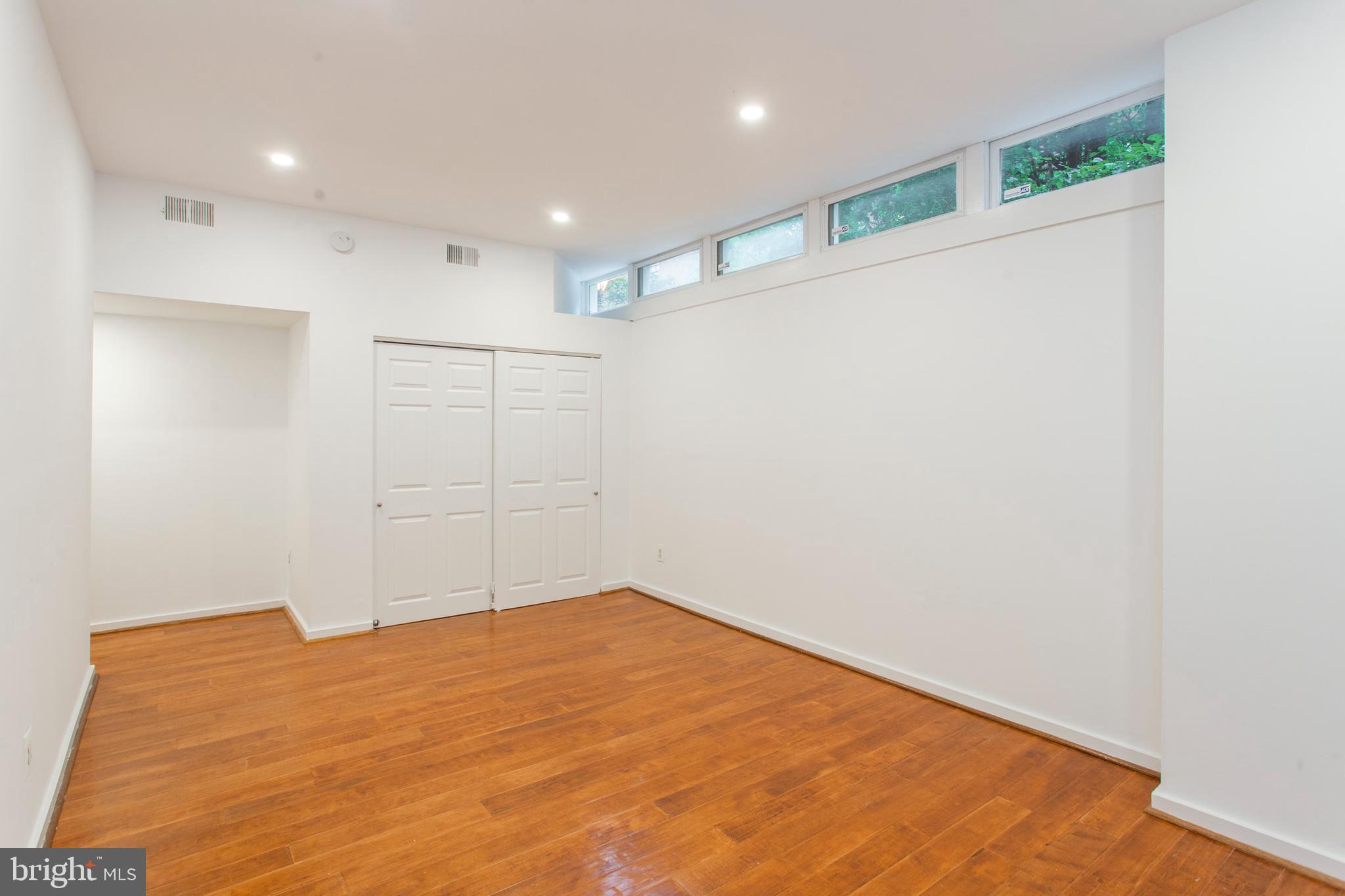 WASHINGTON SQ WEST - Residential