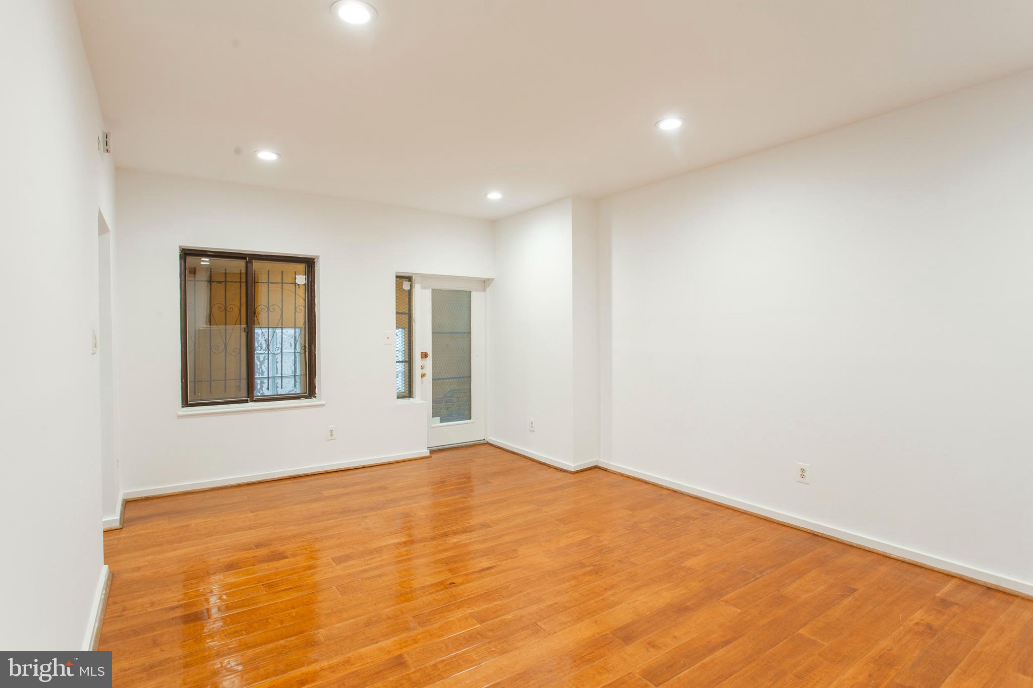 WASHINGTON SQ WEST - Residential