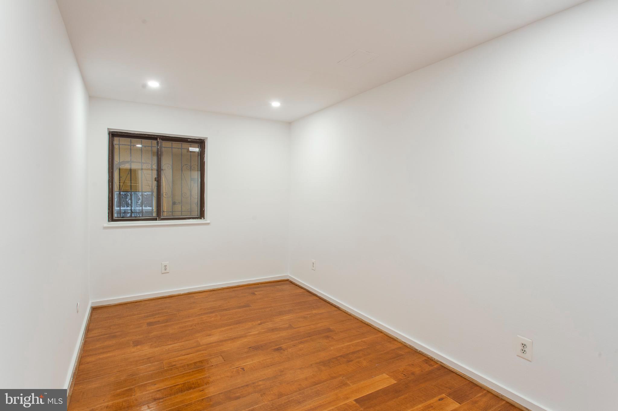 WASHINGTON SQ WEST - Residential