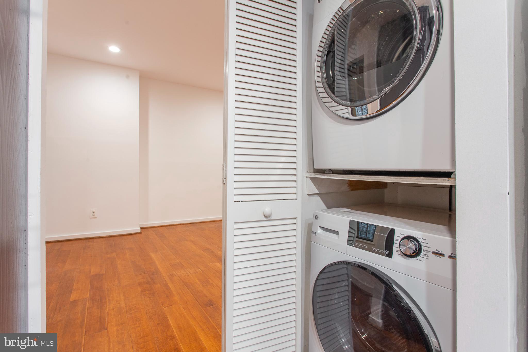 WASHINGTON SQ WEST - Residential