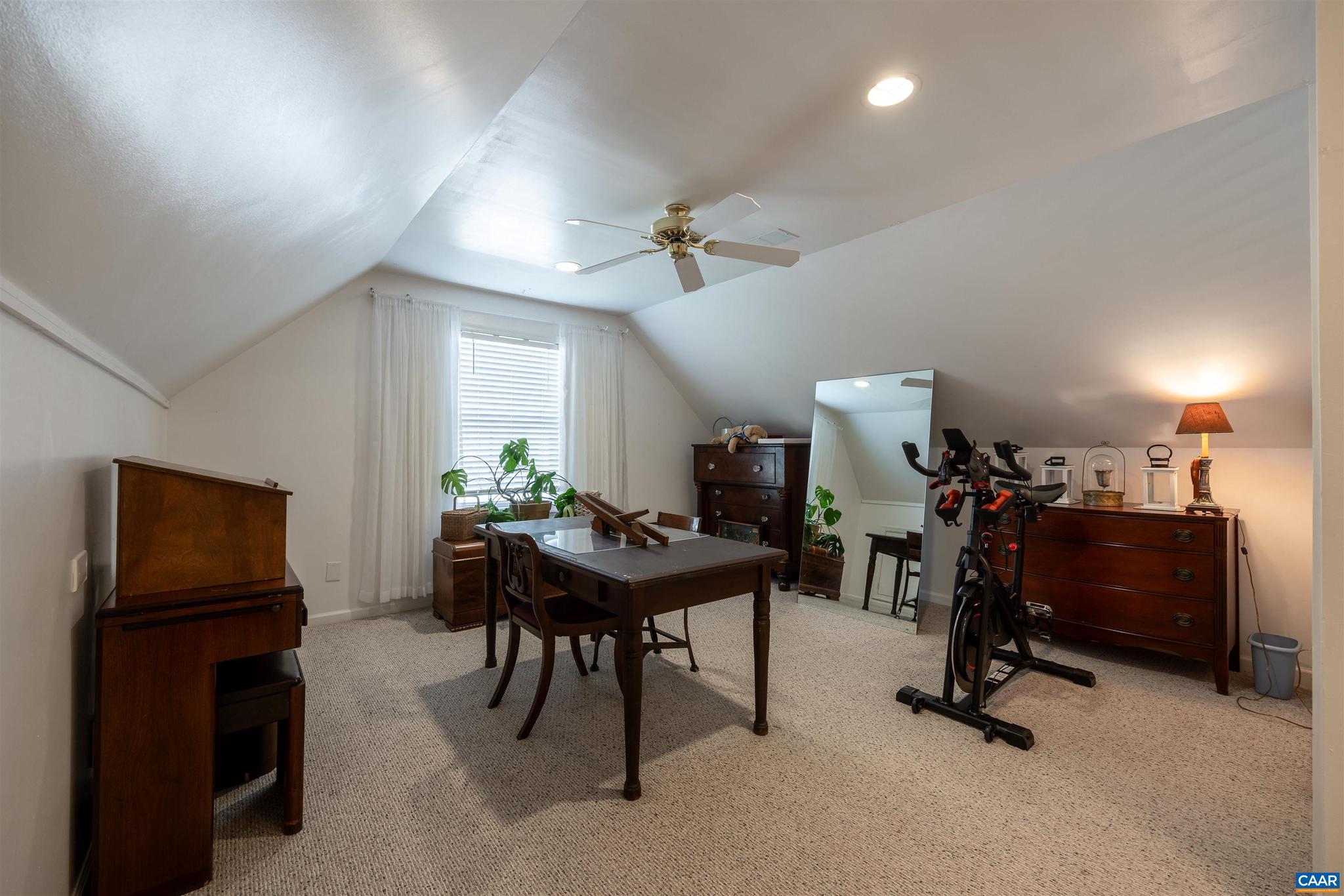 GRAYROCK - Residential