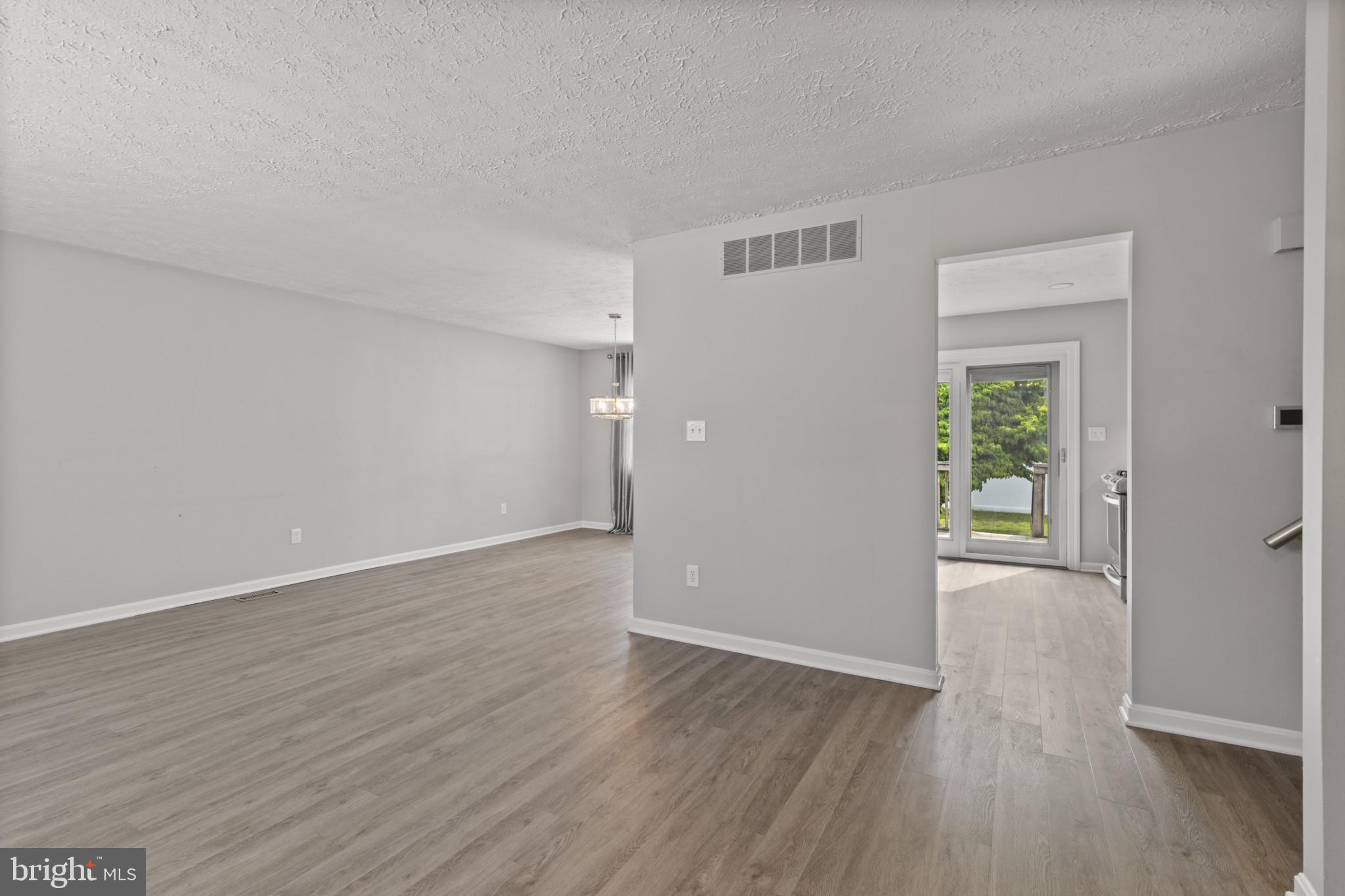 TREVOR WOODS - Residential