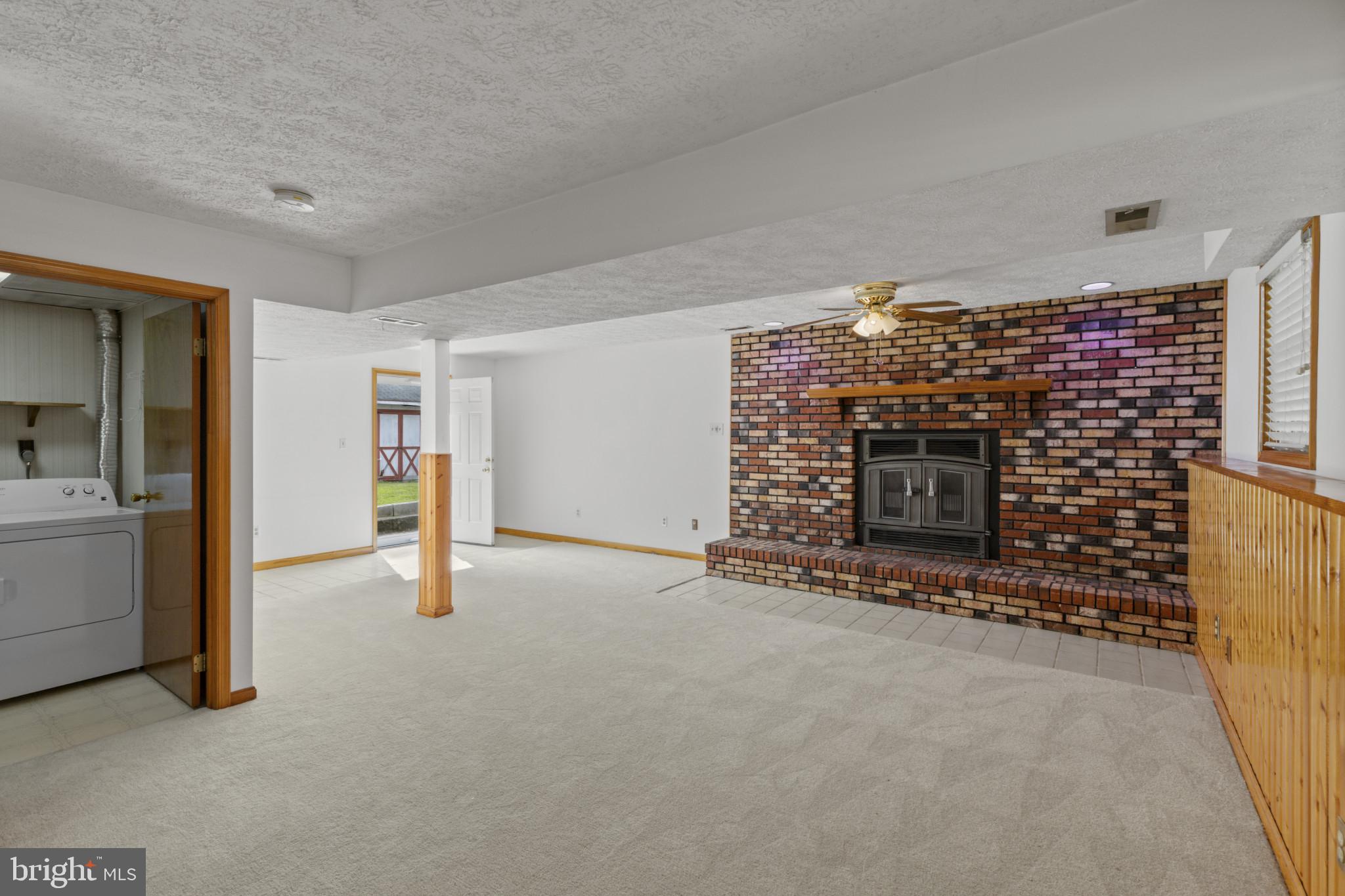 TREVOR WOODS - Residential