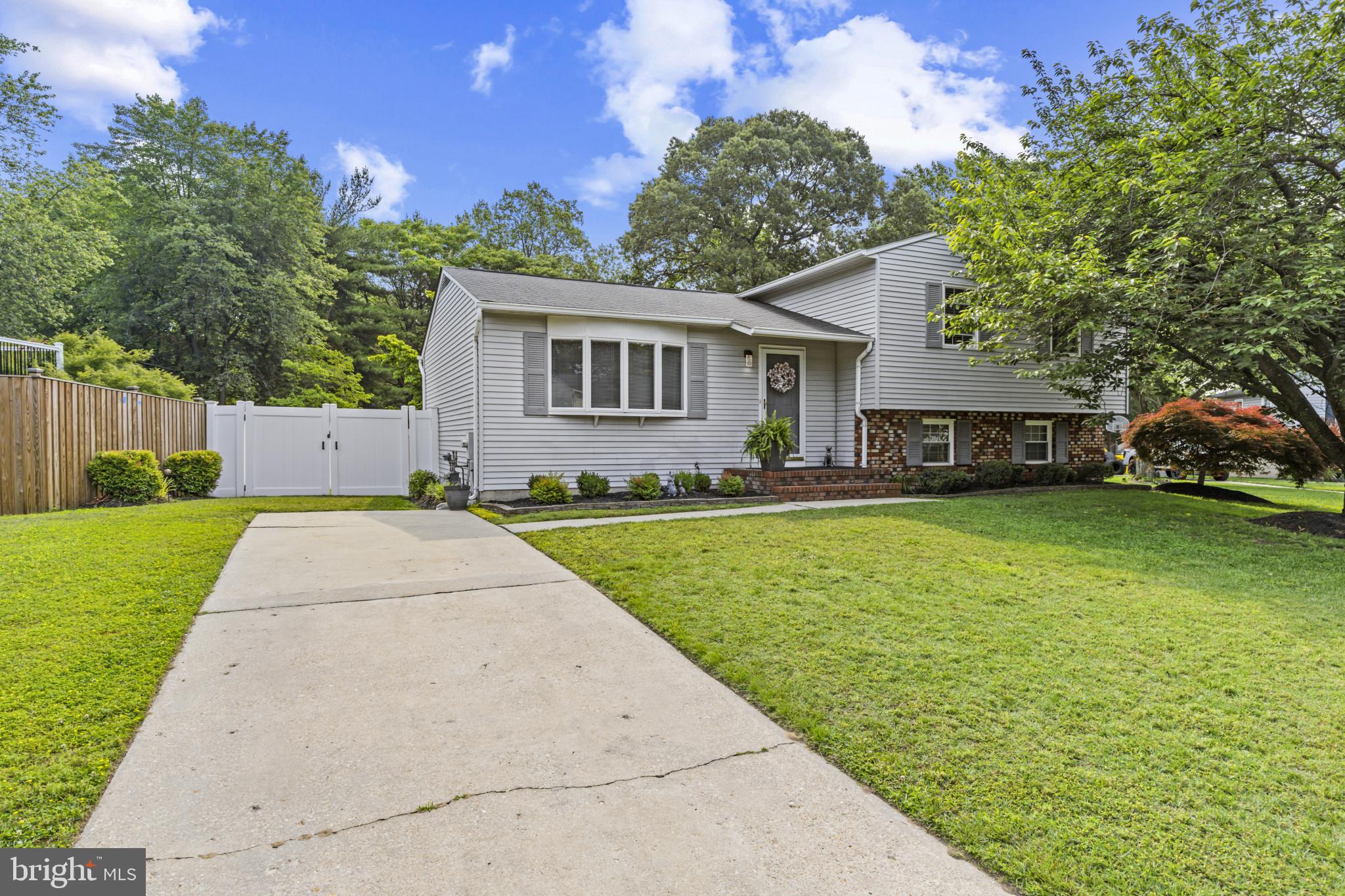 TREVOR WOODS - Residential