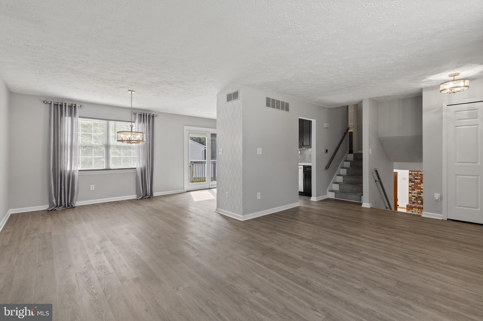 TREVOR WOODS - Residential