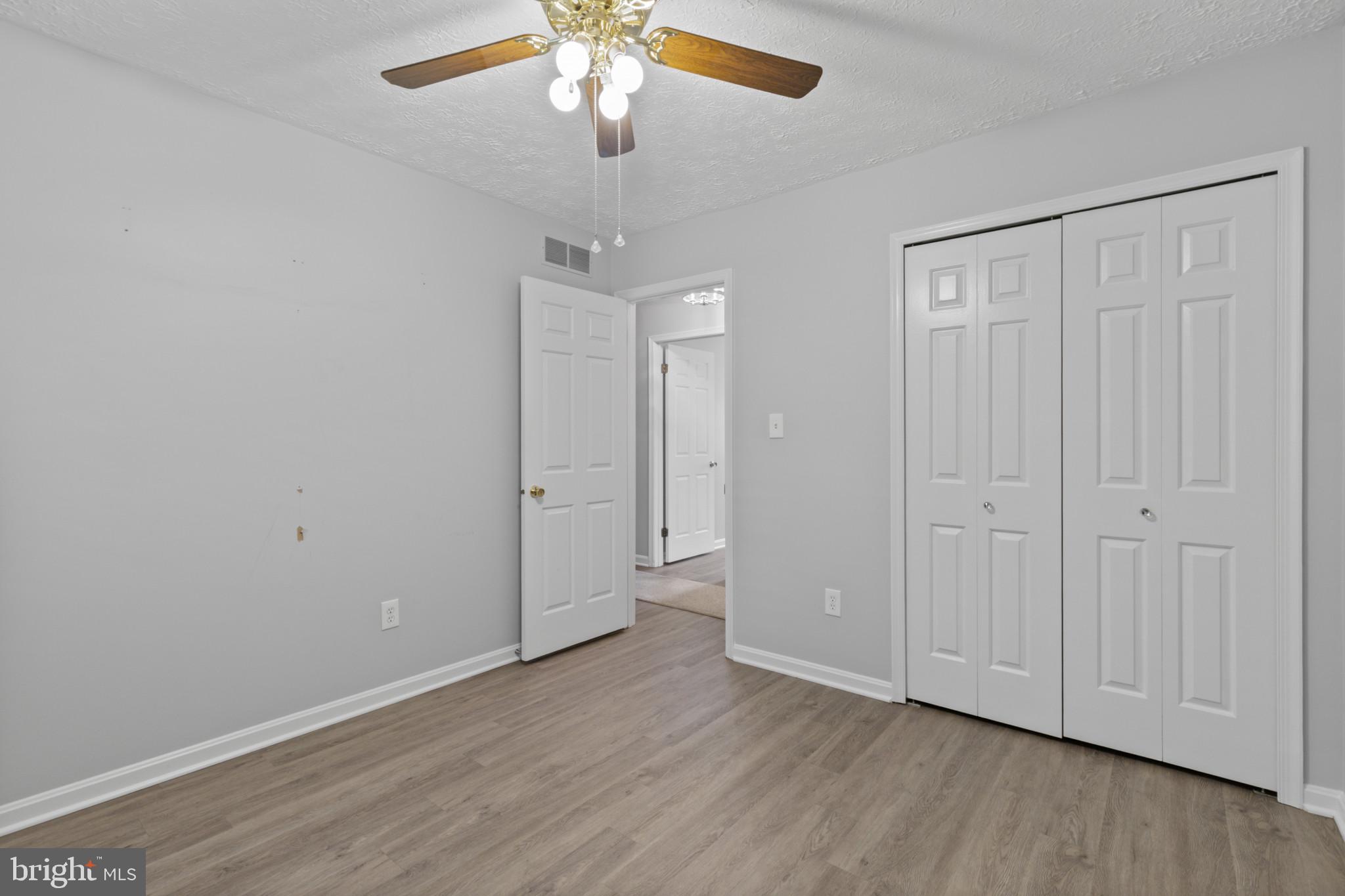 TREVOR WOODS - Residential