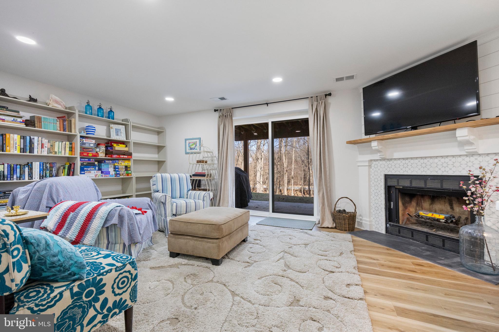 MAYS CHAPEL VILLAGE - Residential