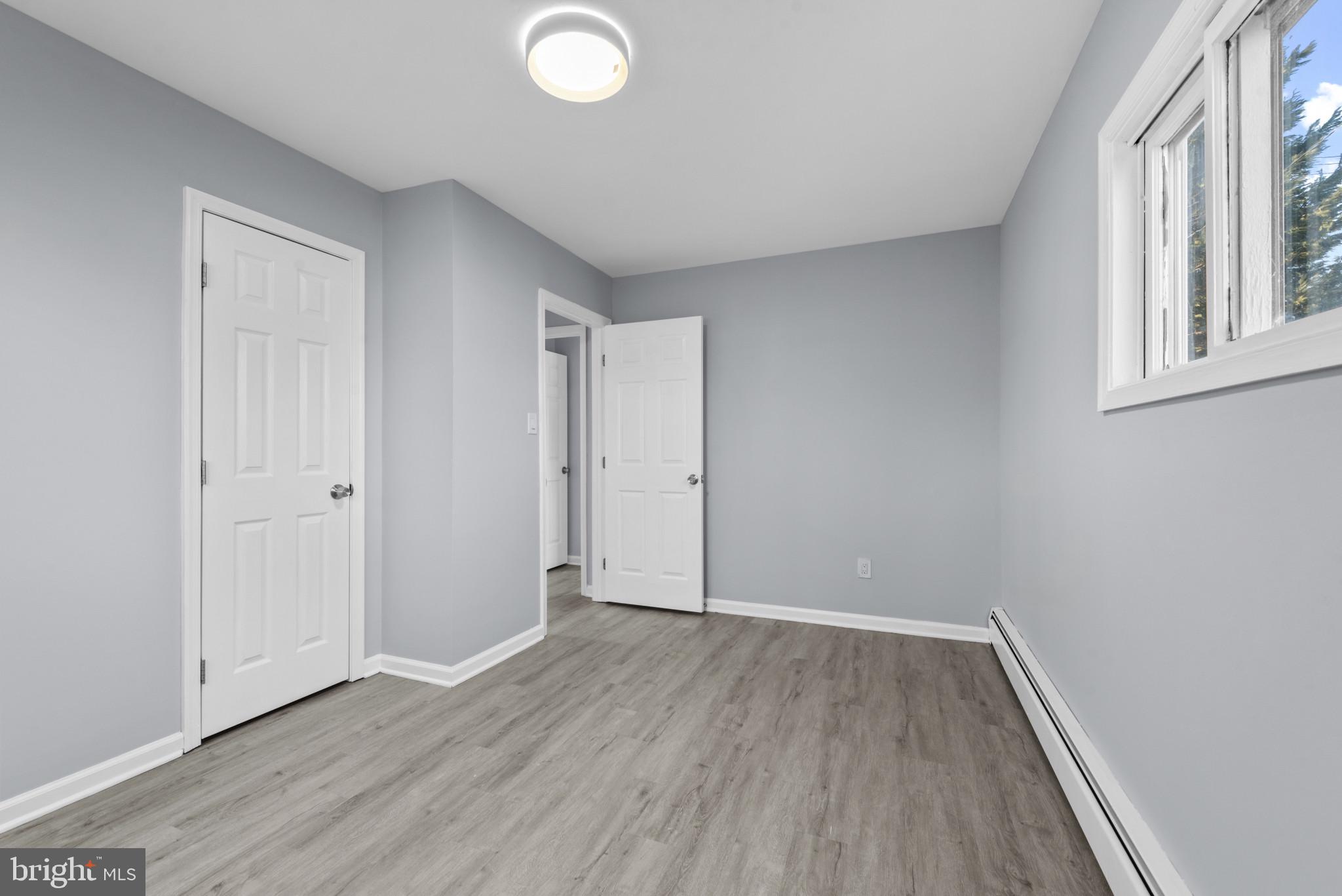 MIDDLE RIVER - Residential