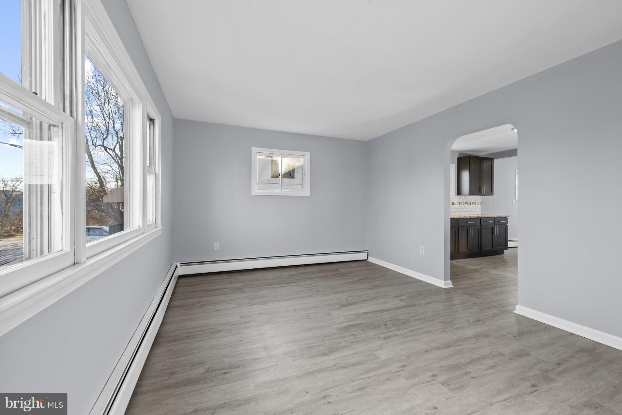 MIDDLE RIVER - Residential