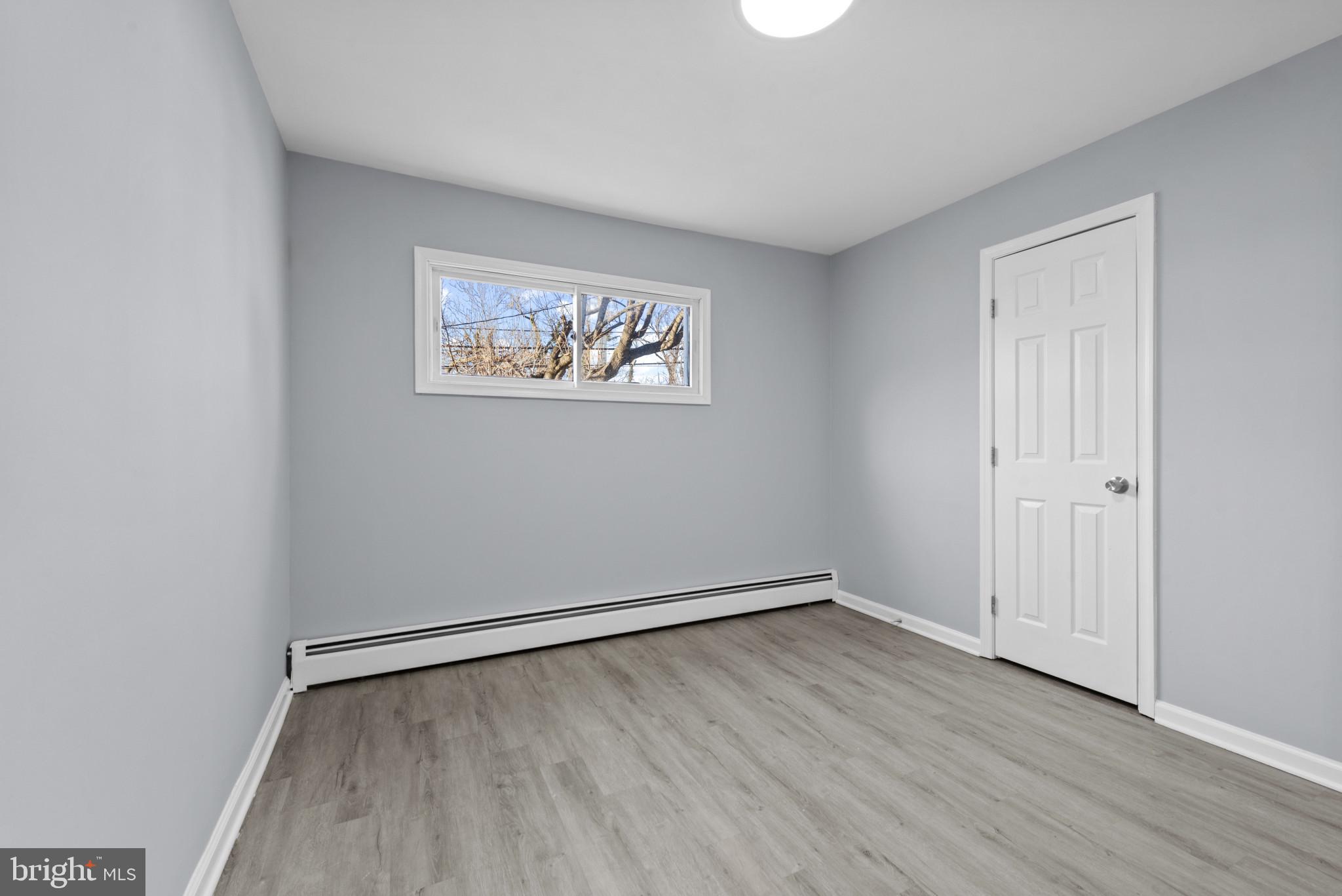 MIDDLE RIVER - Residential