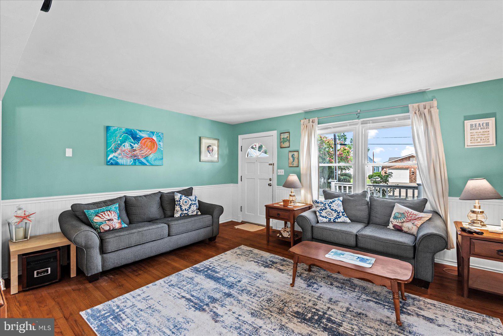 COLONIAL BEACH - Residential