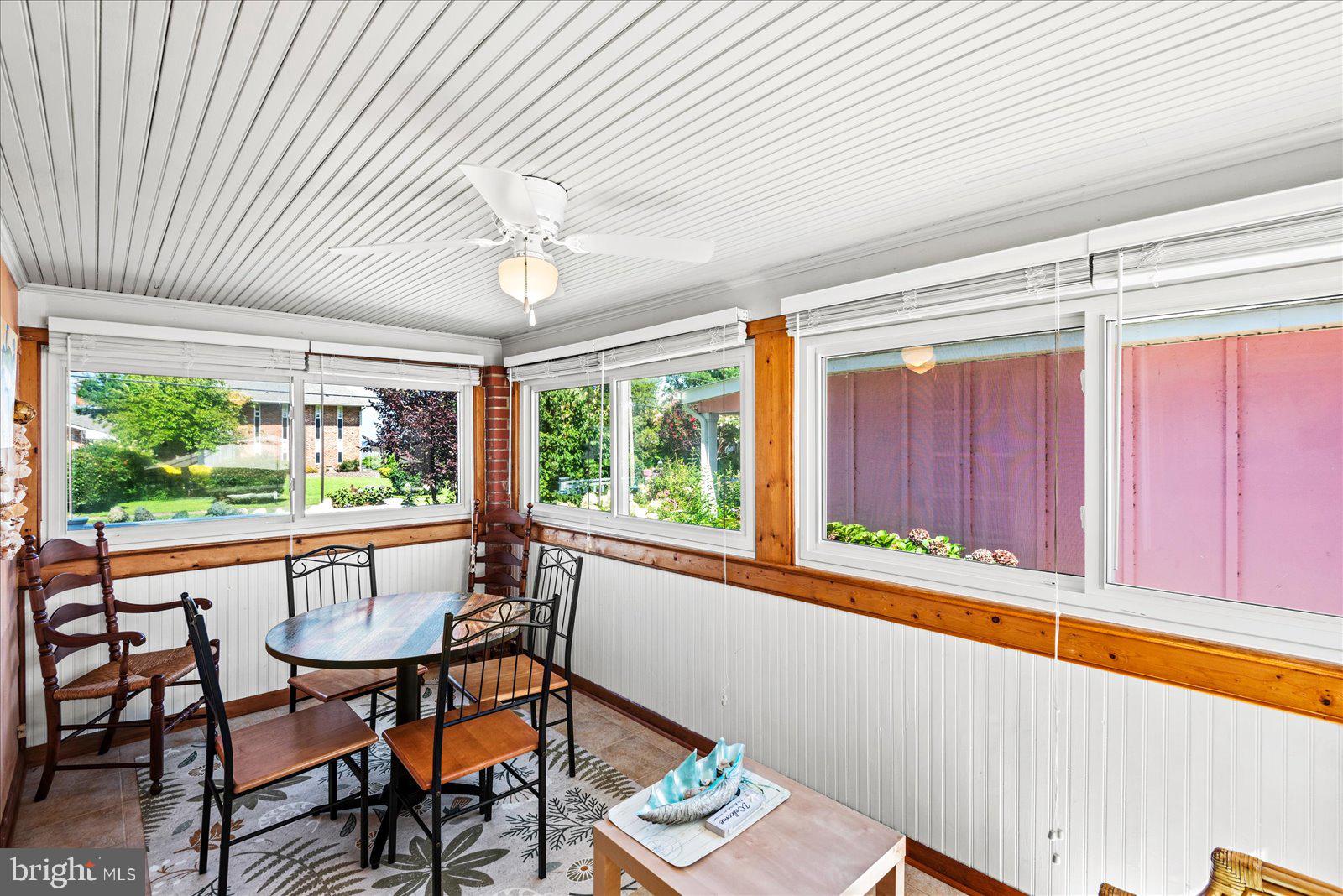 COLONIAL BEACH - Residential