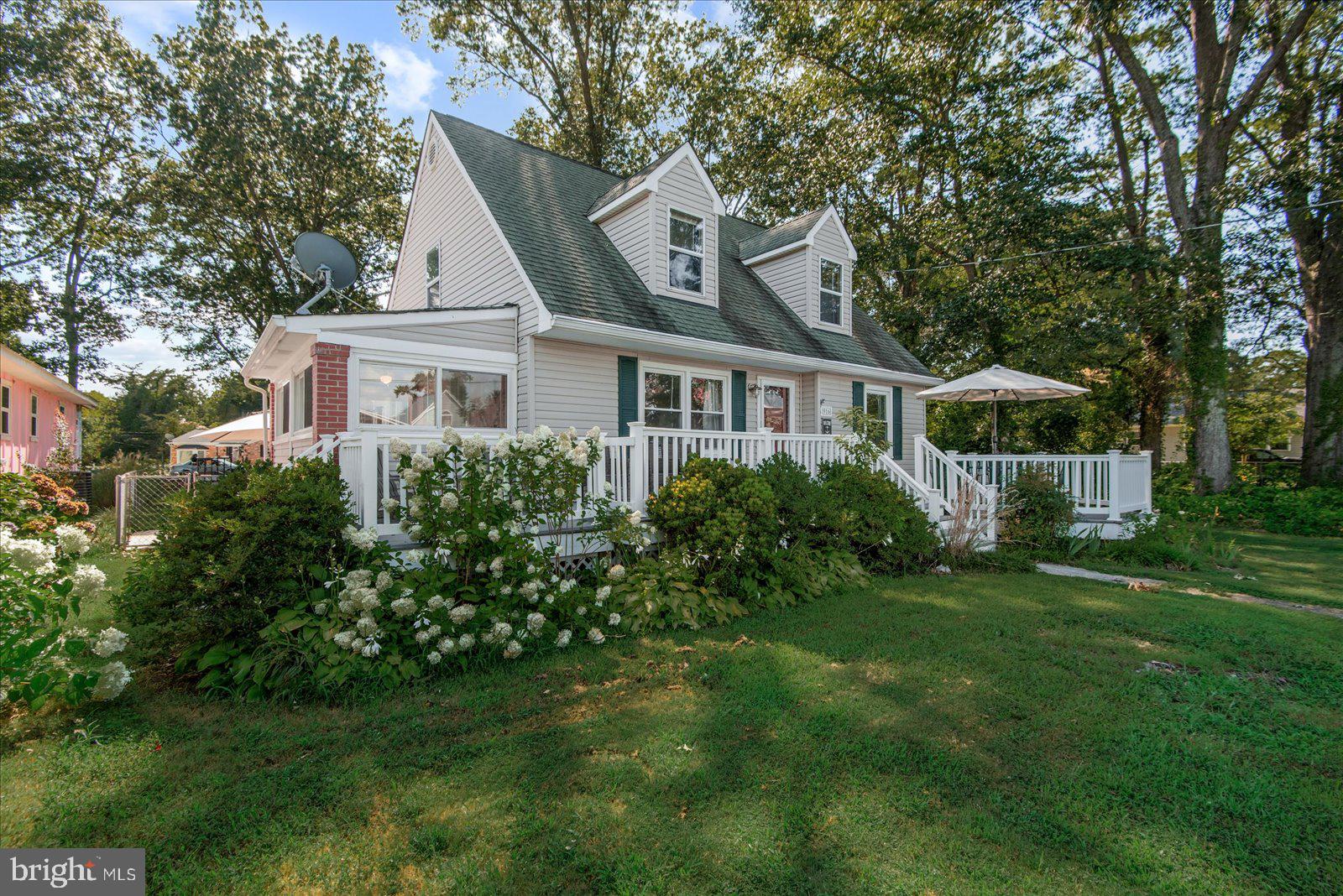 COLONIAL BEACH - Residential