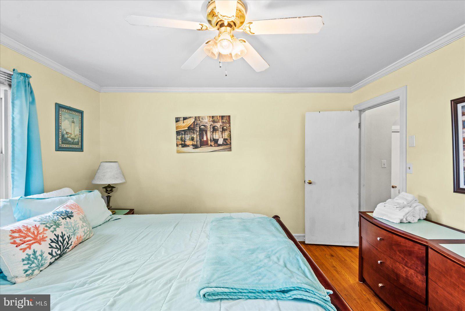 COLONIAL BEACH - Residential