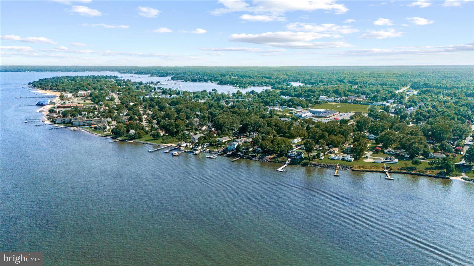 COLONIAL BEACH - Residential