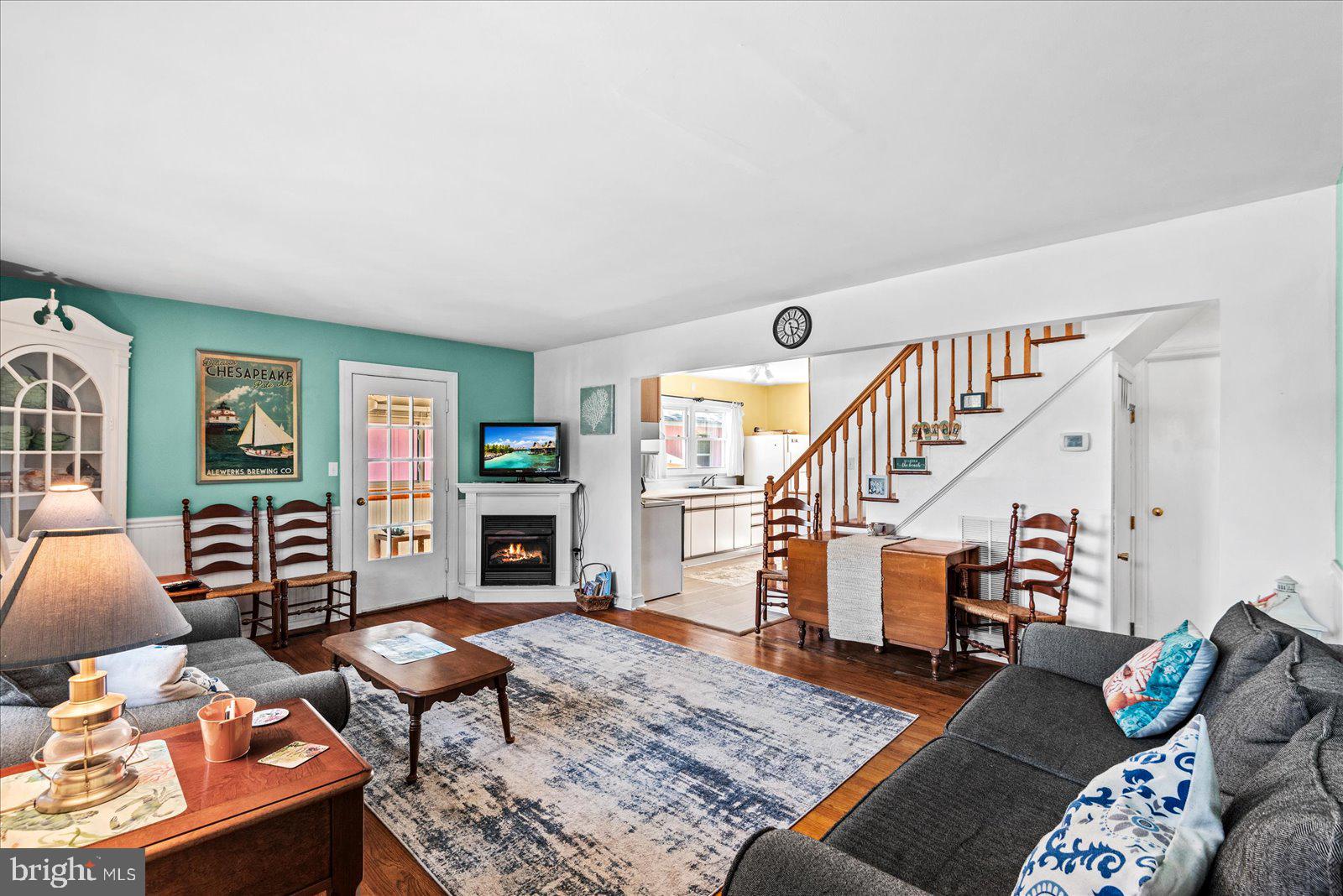 COLONIAL BEACH - Residential