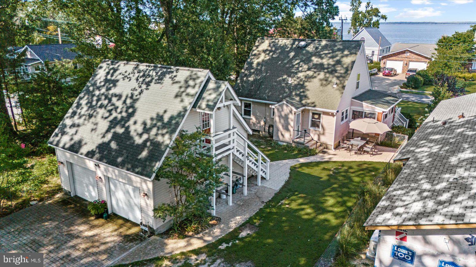 COLONIAL BEACH - Residential