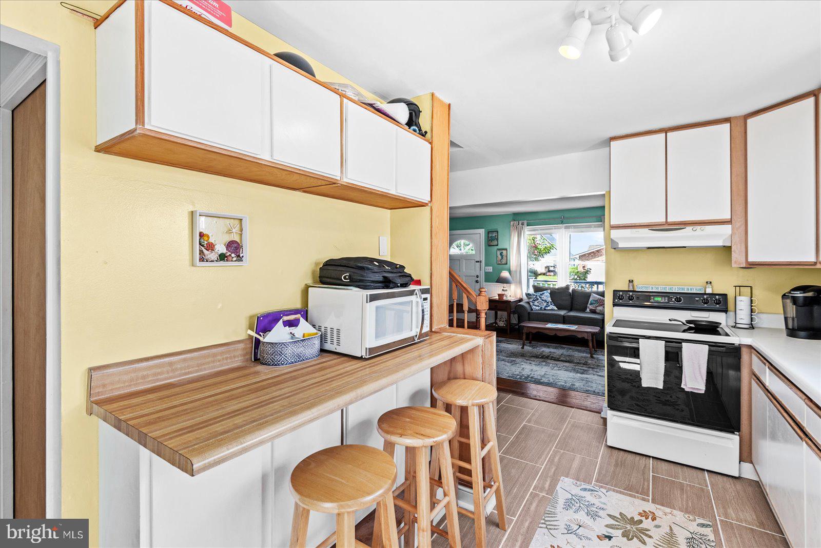 COLONIAL BEACH - Residential