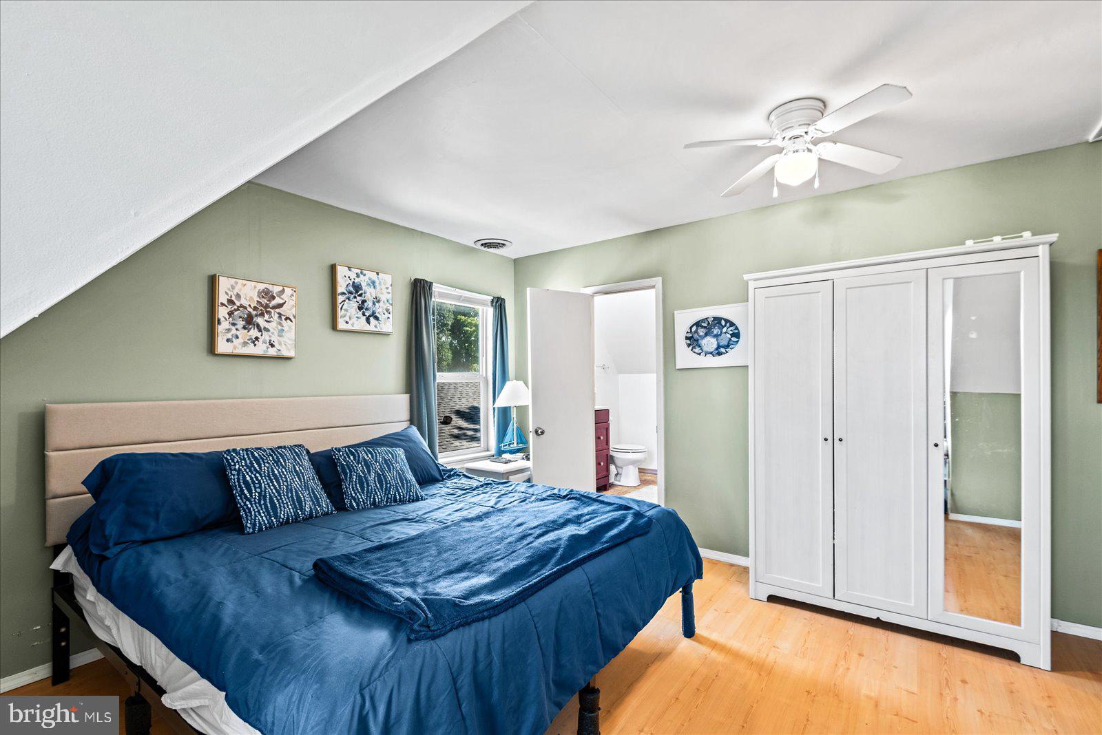 COLONIAL BEACH - Residential