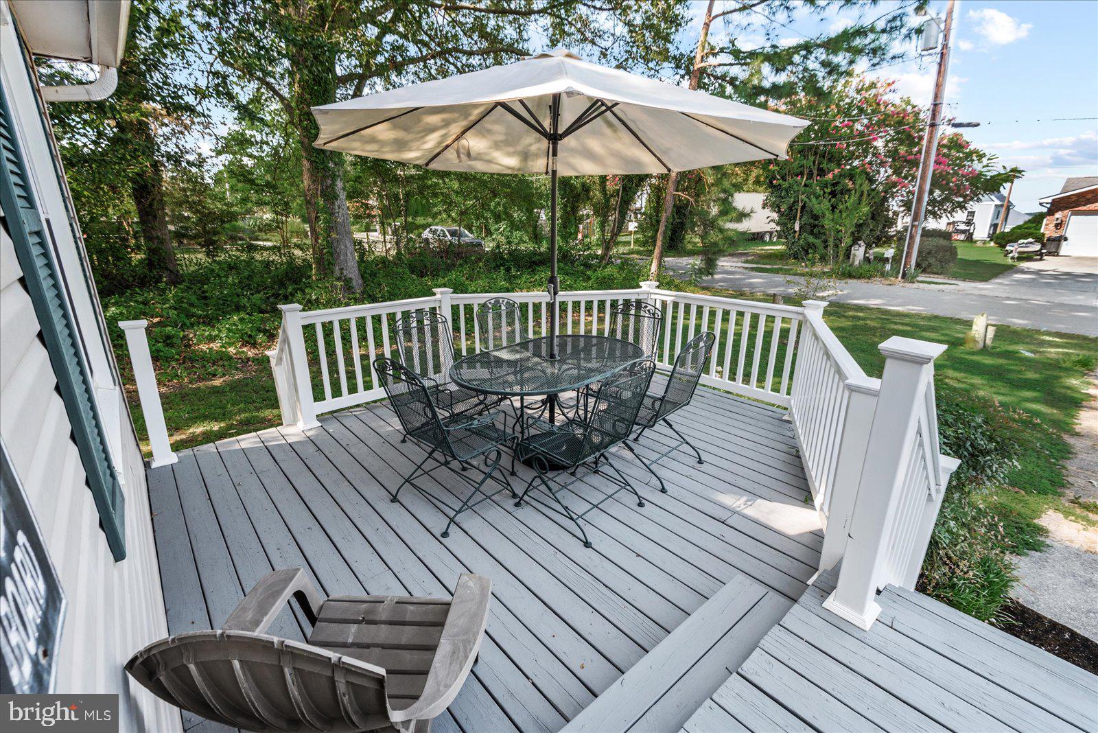 COLONIAL BEACH - Residential