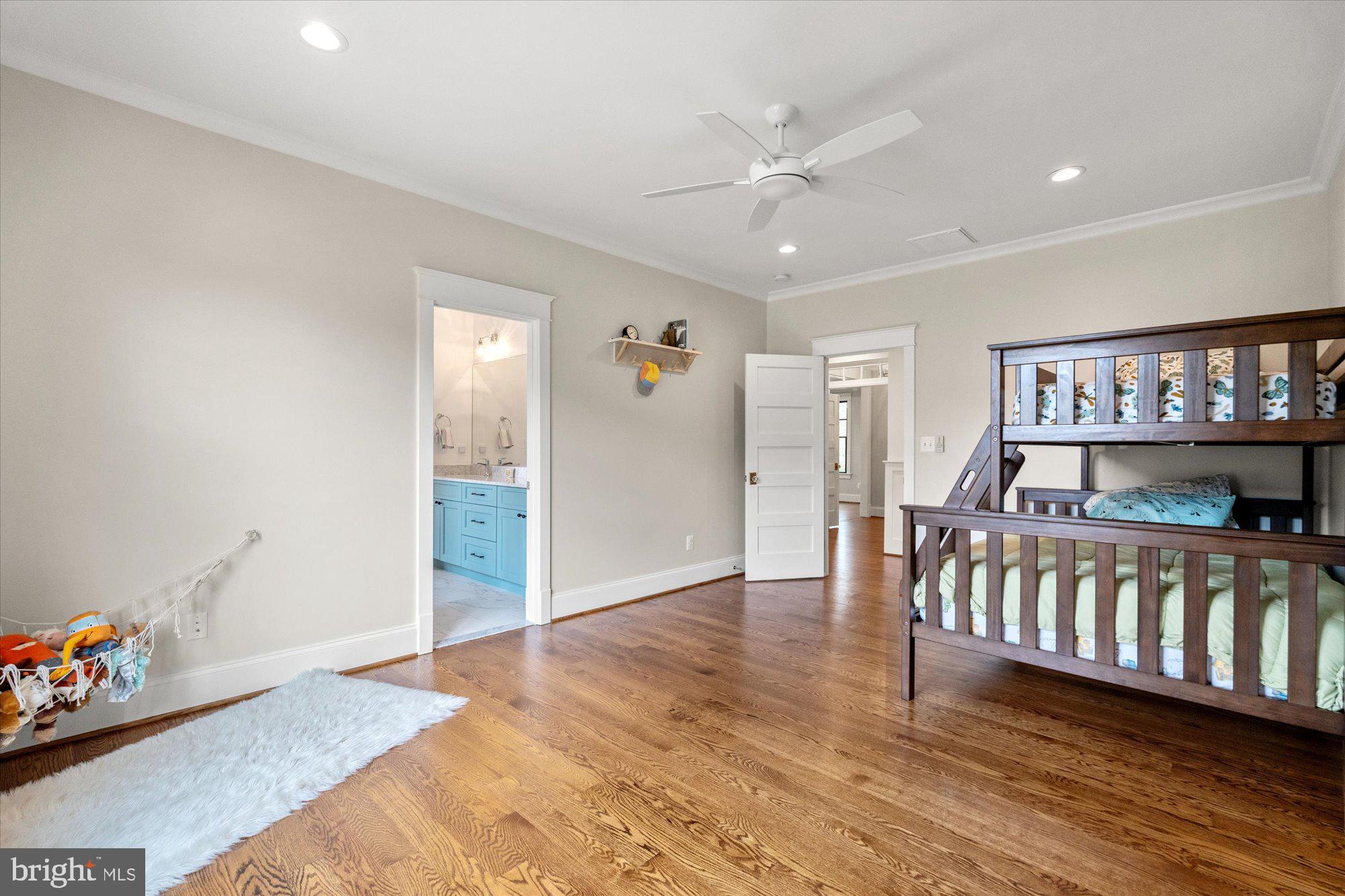 CHESTERBROOK GARDENS - Residential