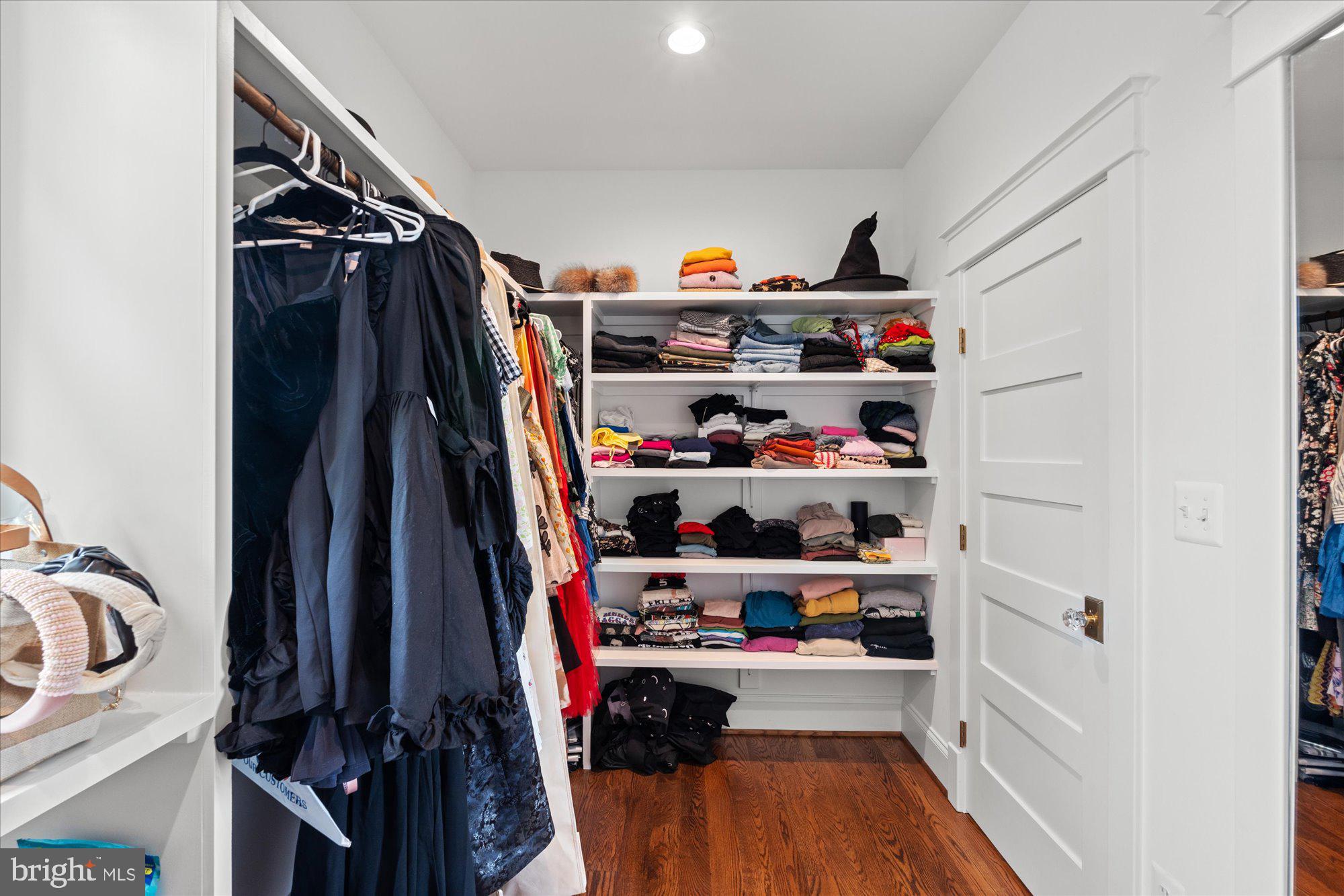 CHESTERBROOK GARDENS - Residential